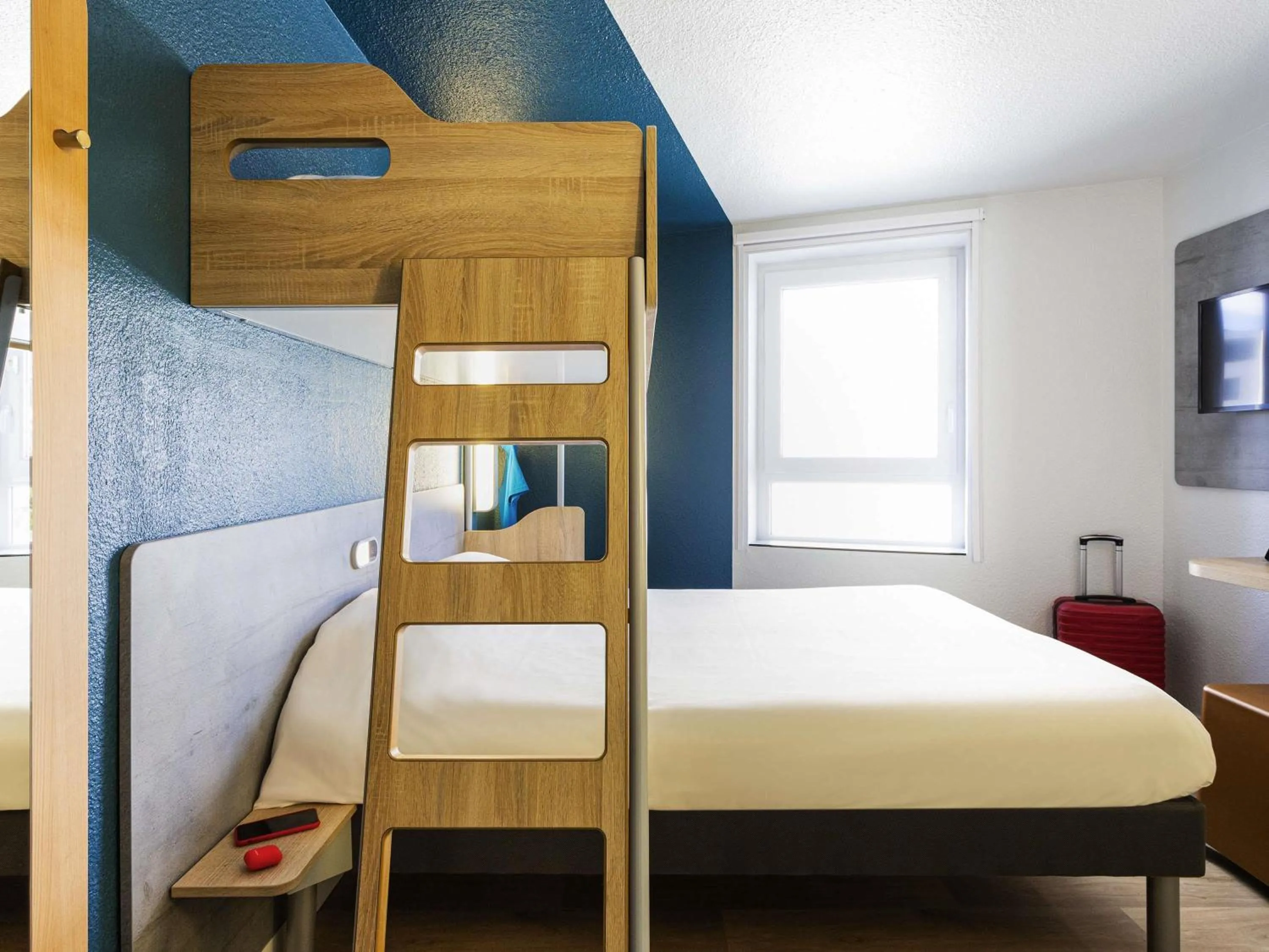 Bedroom, Bed in ibis budget Bordeaux Centre - Gare Saint Jean