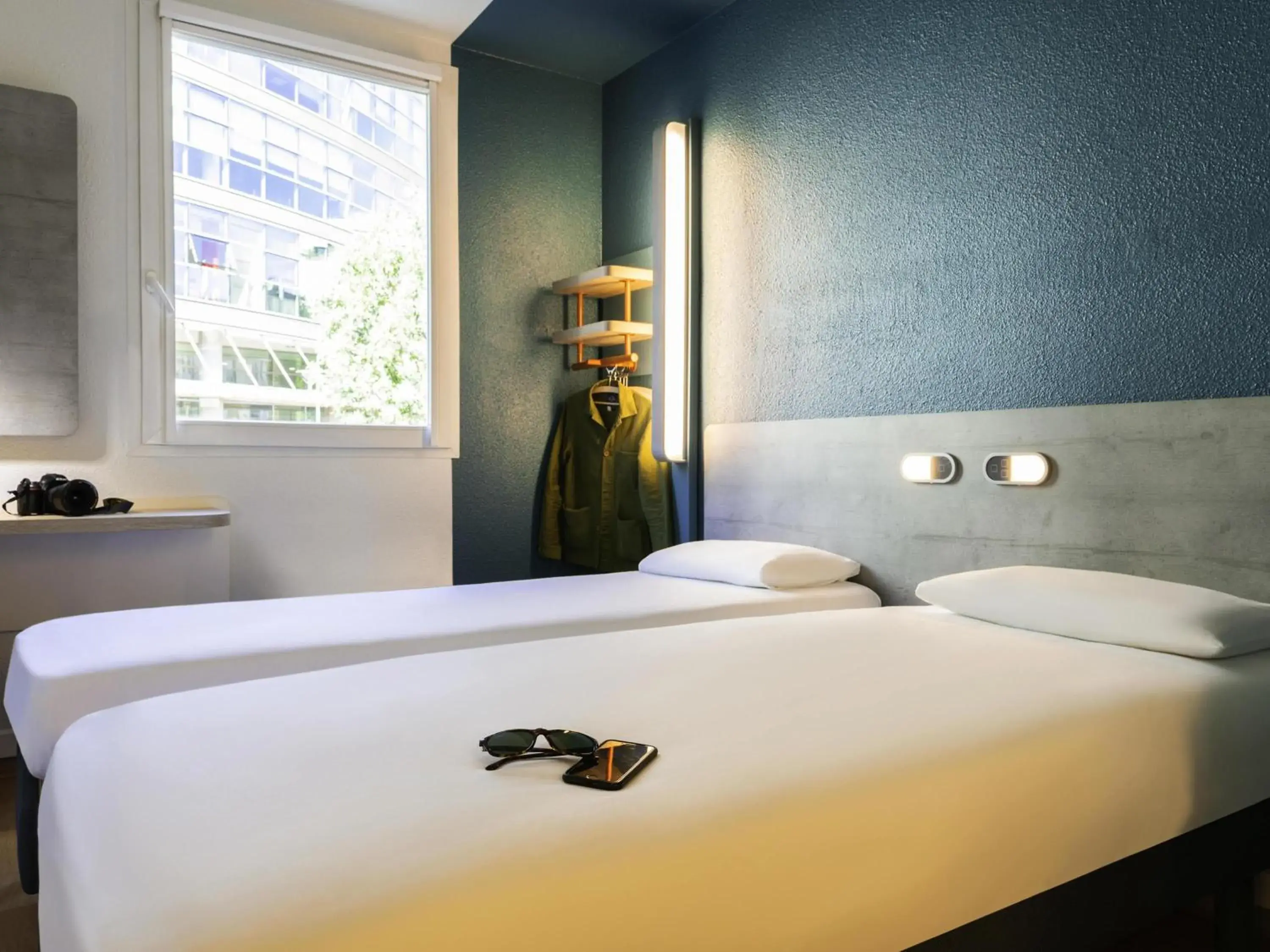 Bedroom, Bed in ibis budget Bordeaux Centre - Gare Saint Jean Bedroom, Bed in ibis budget Bordeaux Centre - Gare Saint Jean