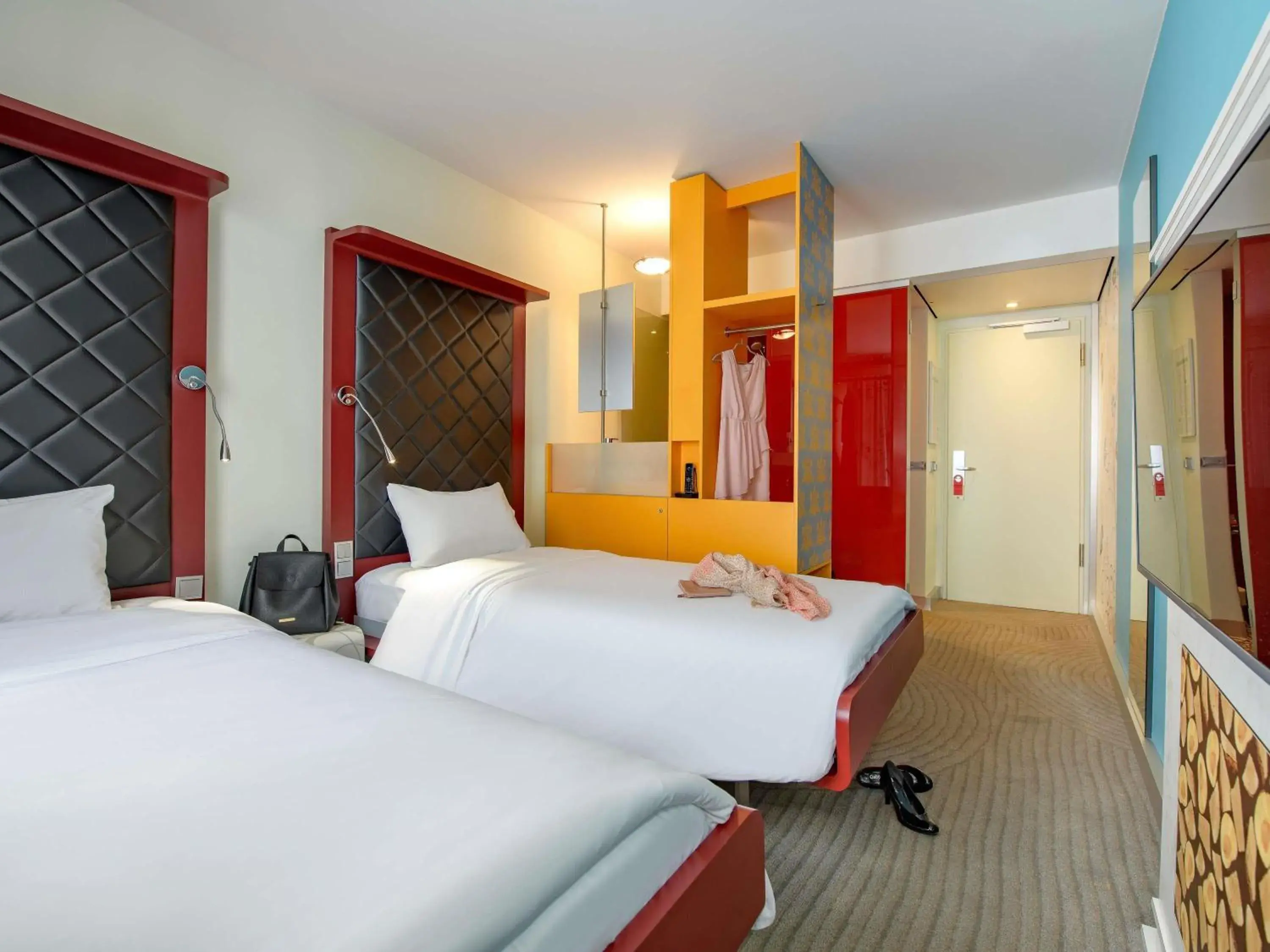 Bedroom, Bed in ibis Styles Hotel Berlin Mitte Bedroom, Bed in ibis Styles Hotel Berlin Mitte