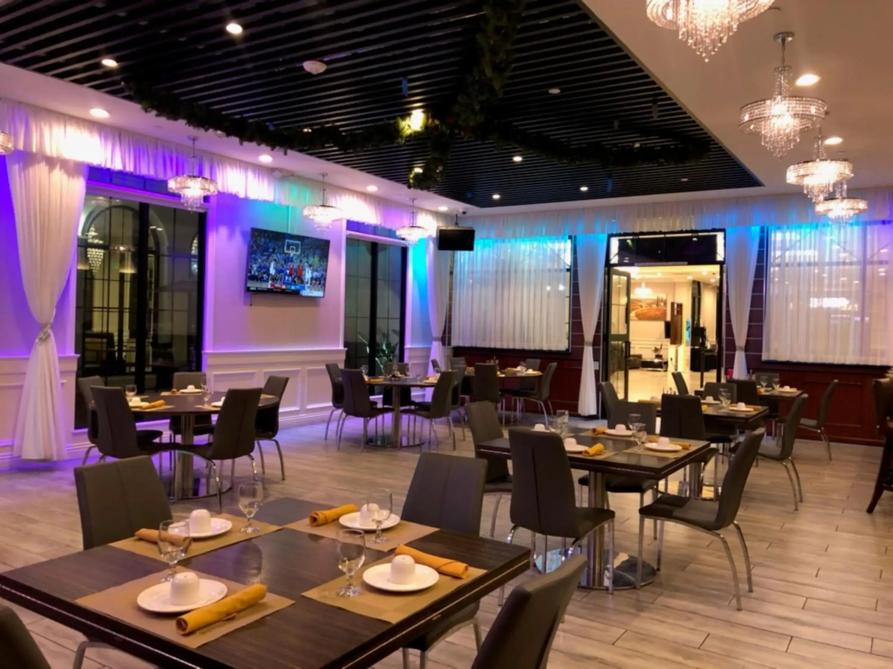Restaurant/places to eat in Holiday Inn El Monte - Los Angeles by IHG Restaurant/places to eat in Holiday Inn El Monte - Los Angeles by IHG
