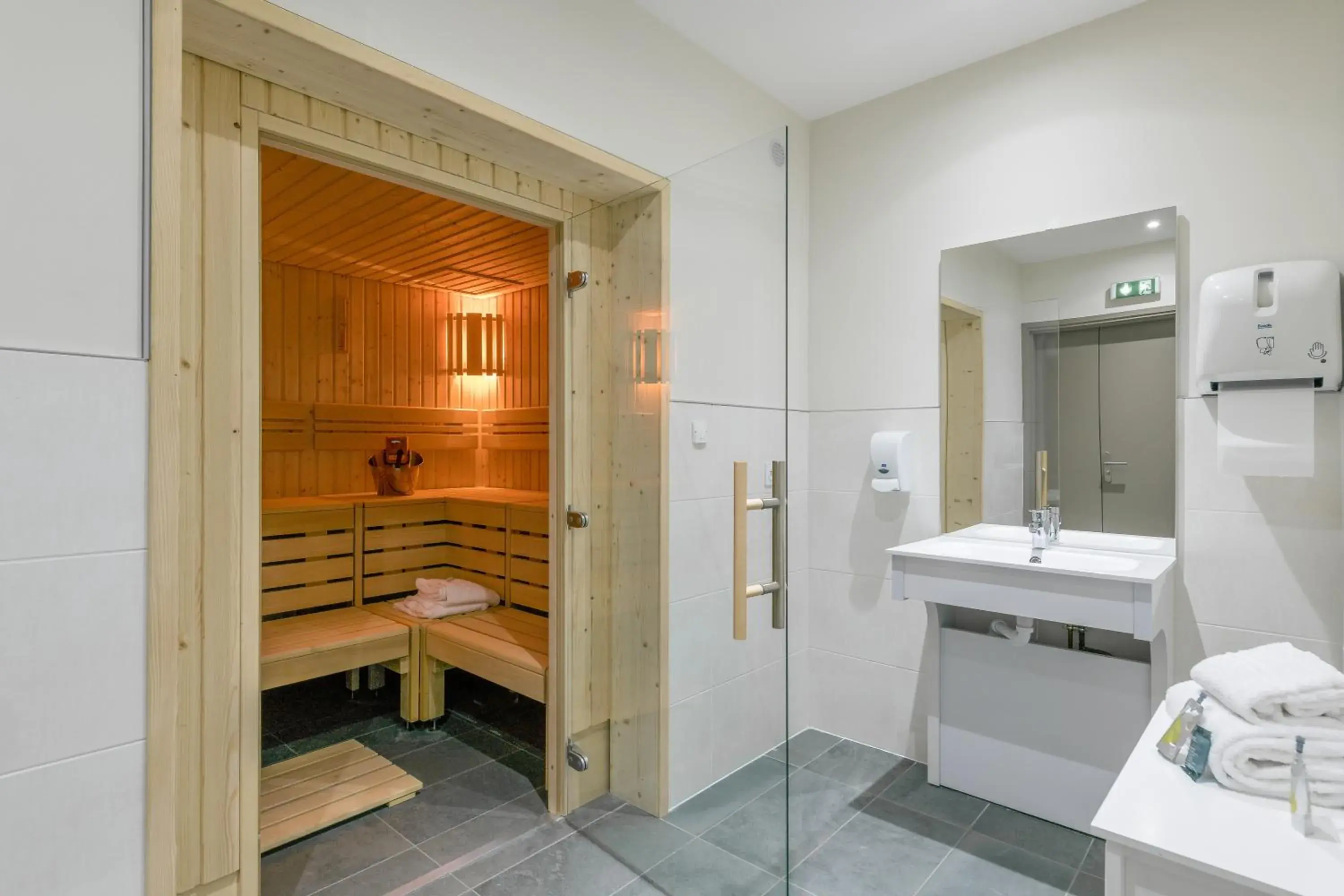 Sauna in All Suites Appart Hôtel - Bordeaux Centre Gare Sauna in All Suites Appart Hôtel - Bordeaux Centre Gare