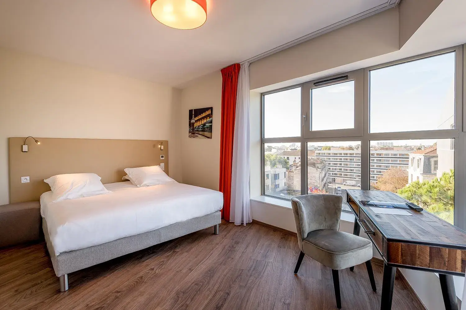 Bedroom, Bed in All Suites Appart Hôtel - Bordeaux Centre Gare Bedroom, Bed in All Suites Appart Hôtel - Bordeaux Centre Gare