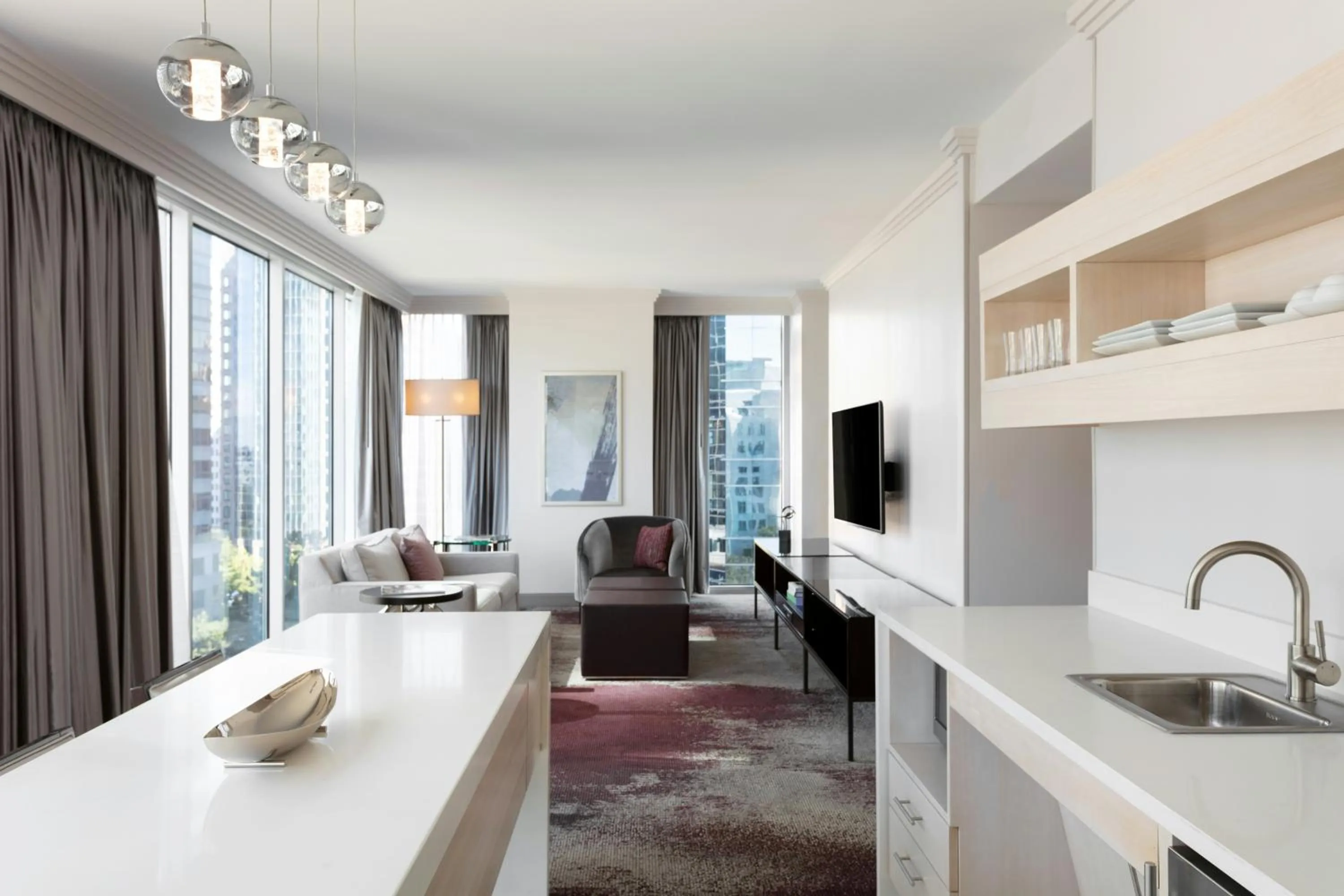 Kitchen or kitchenette in Loews Atlanta Hotel