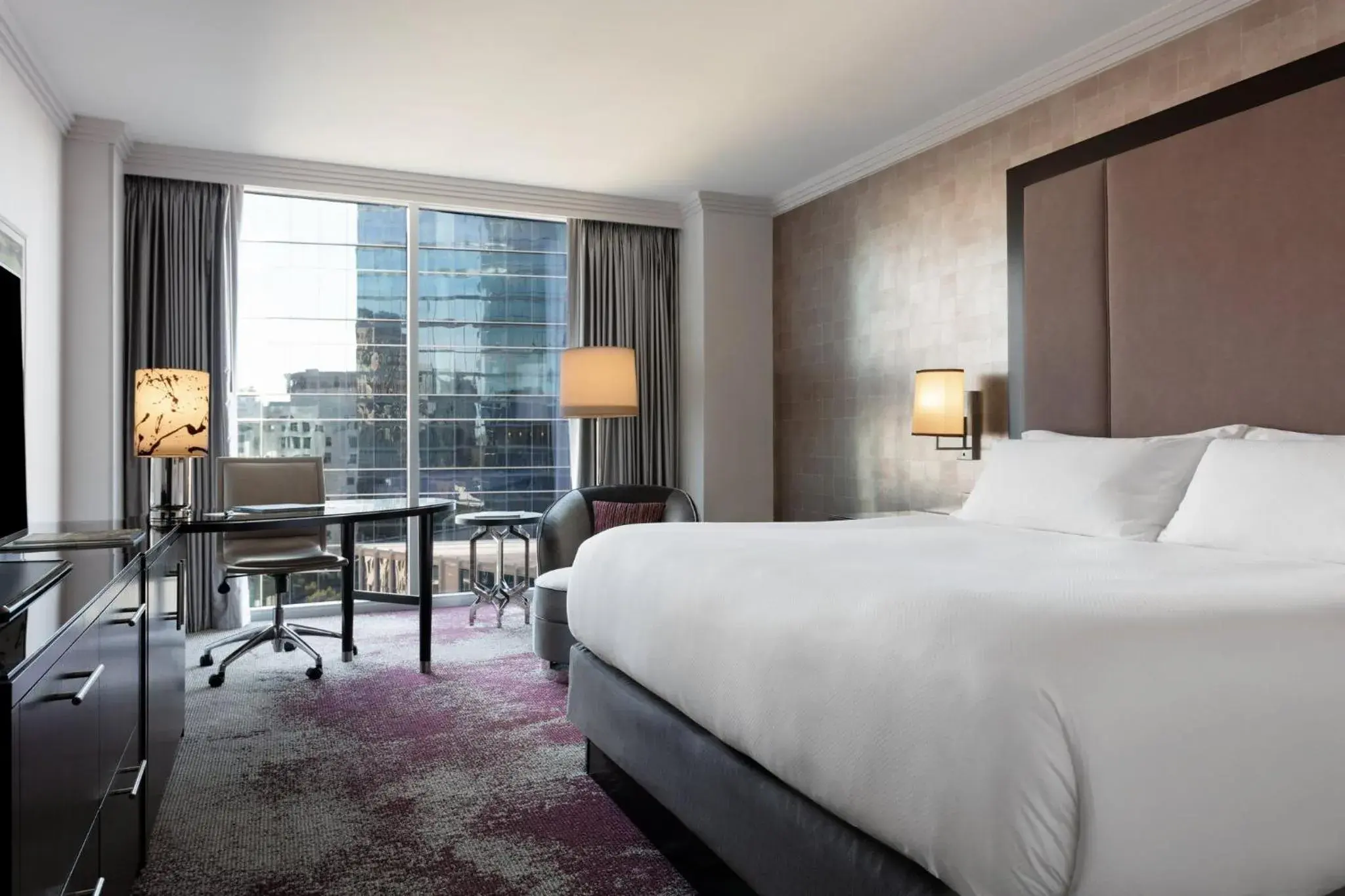 Photo of the whole room, Bed in Loews Atlanta Hotel Photo of the whole room, Bed in Loews Atlanta Hotel