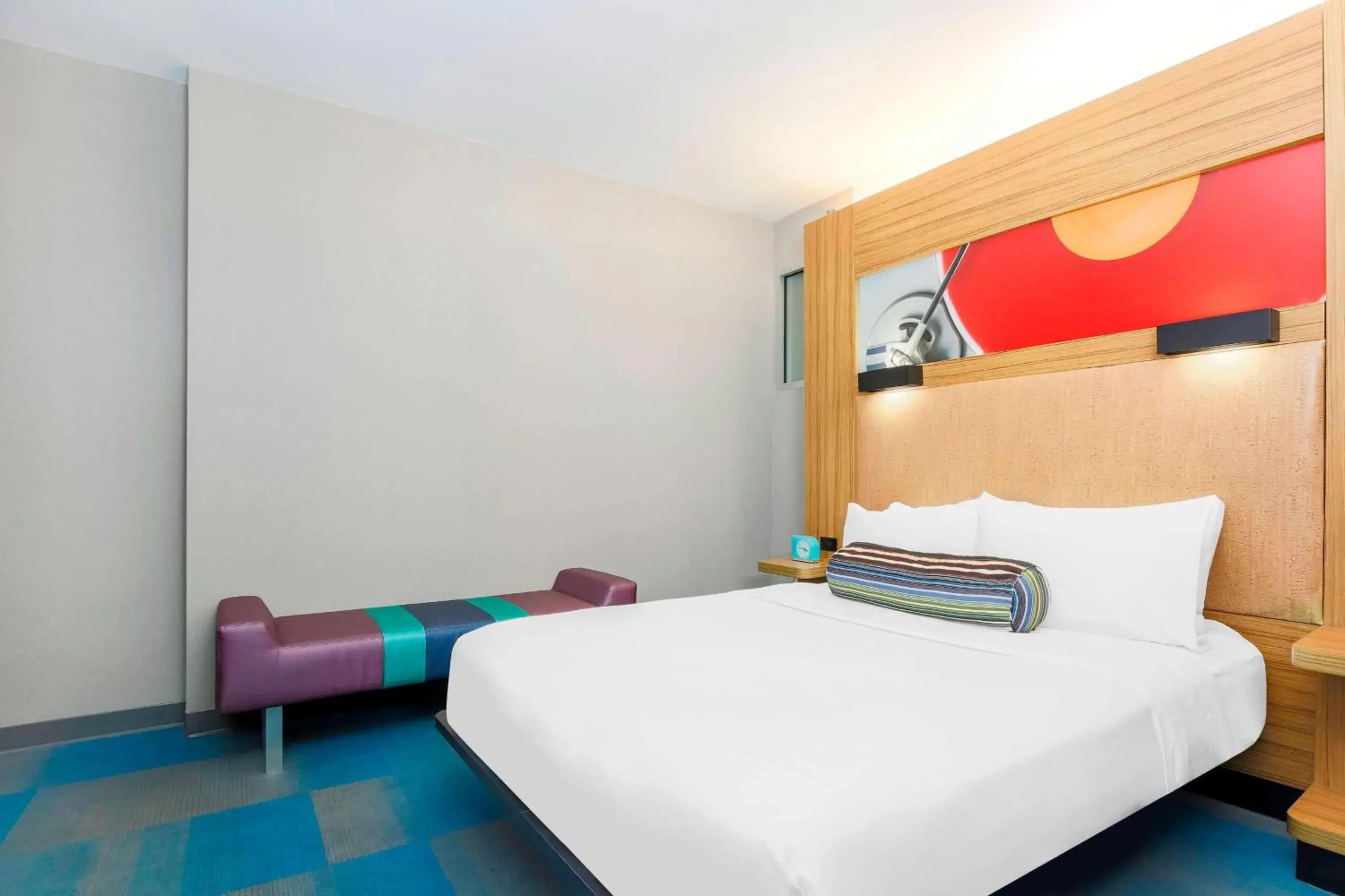 Photo of the whole room, Bed in Aloft Harlem Photo of the whole room, Bed in Aloft Harlem