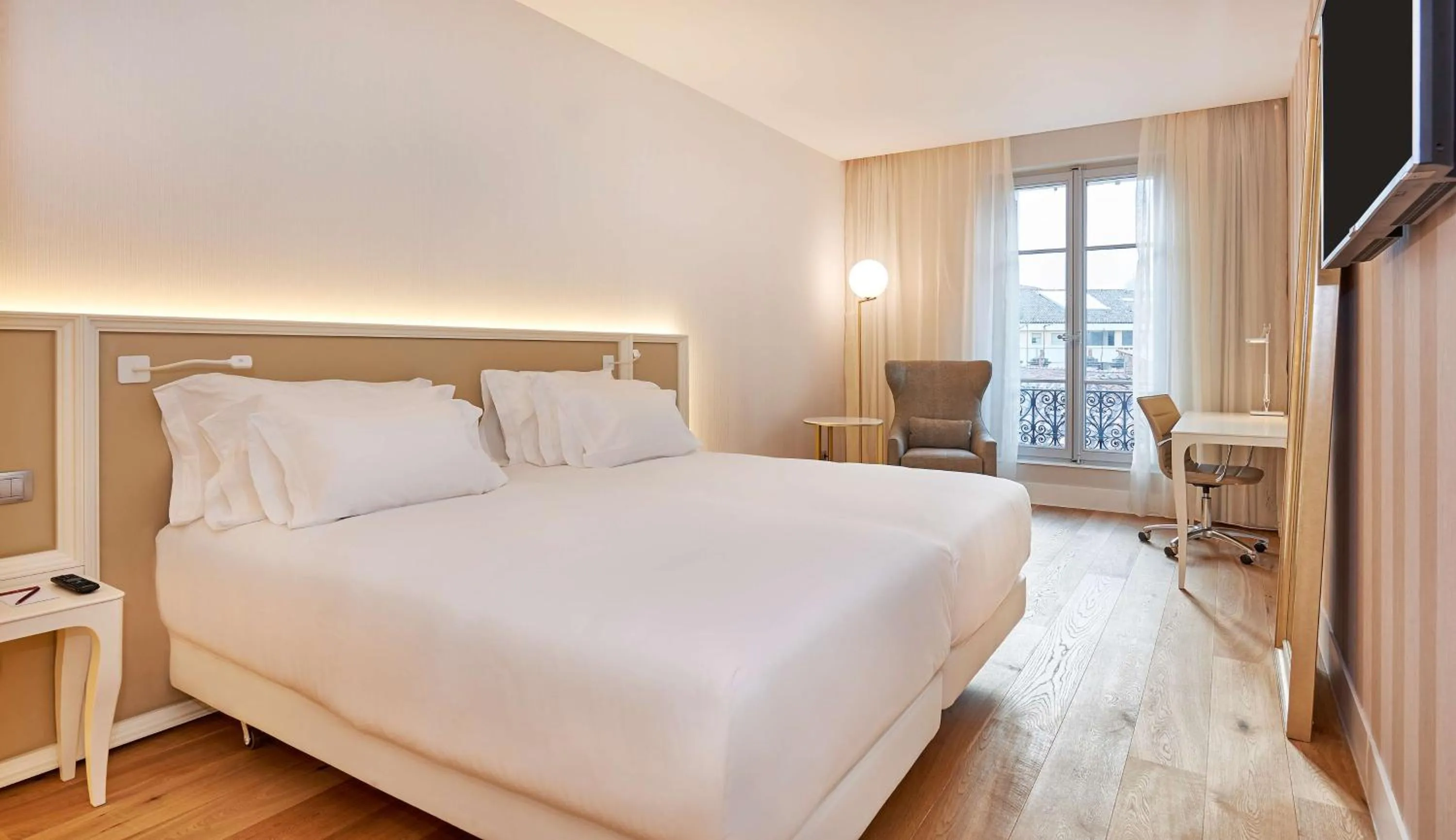 Bedroom, Bed in NH Collection Marseille