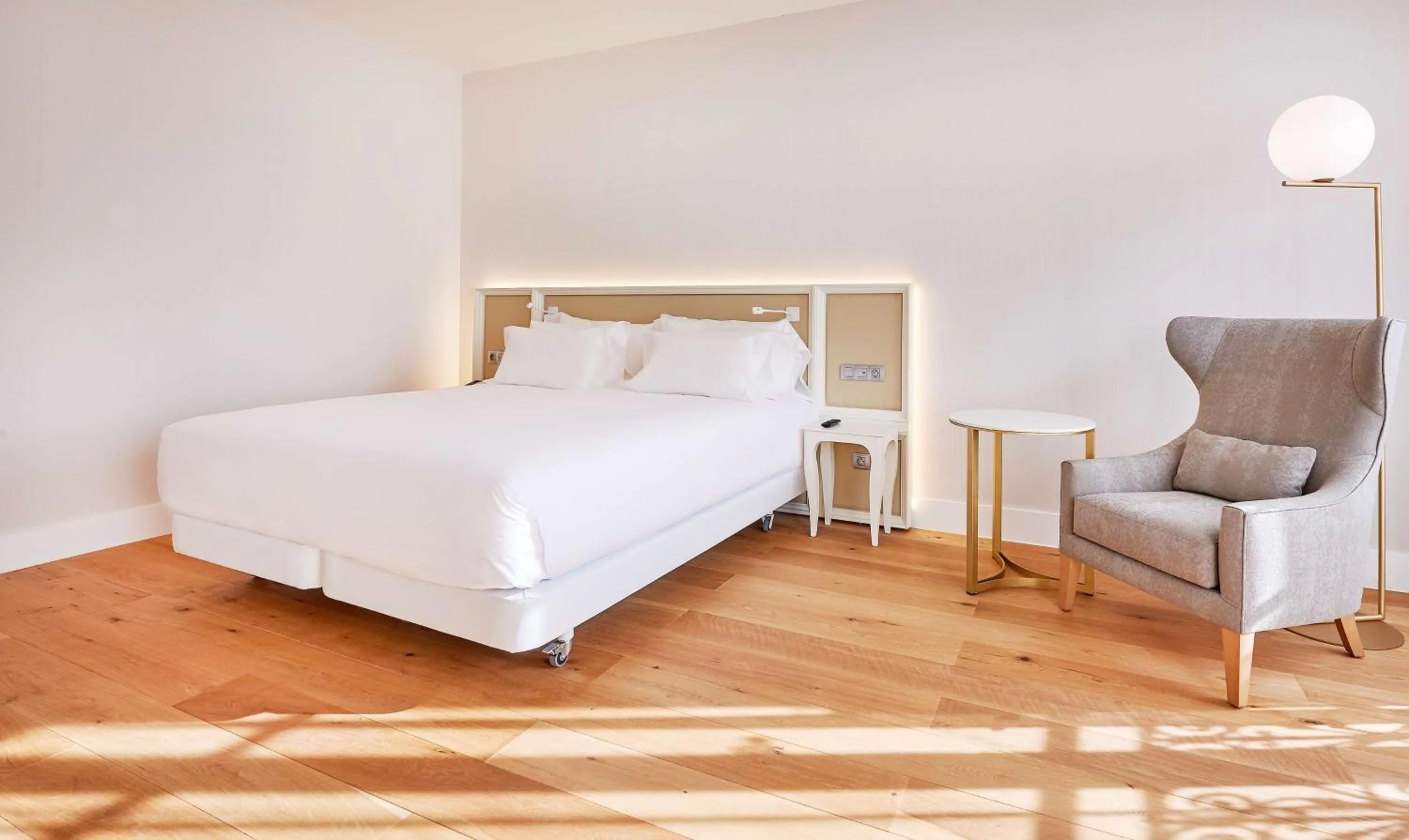 Bedroom, Bed in NH Collection Marseille