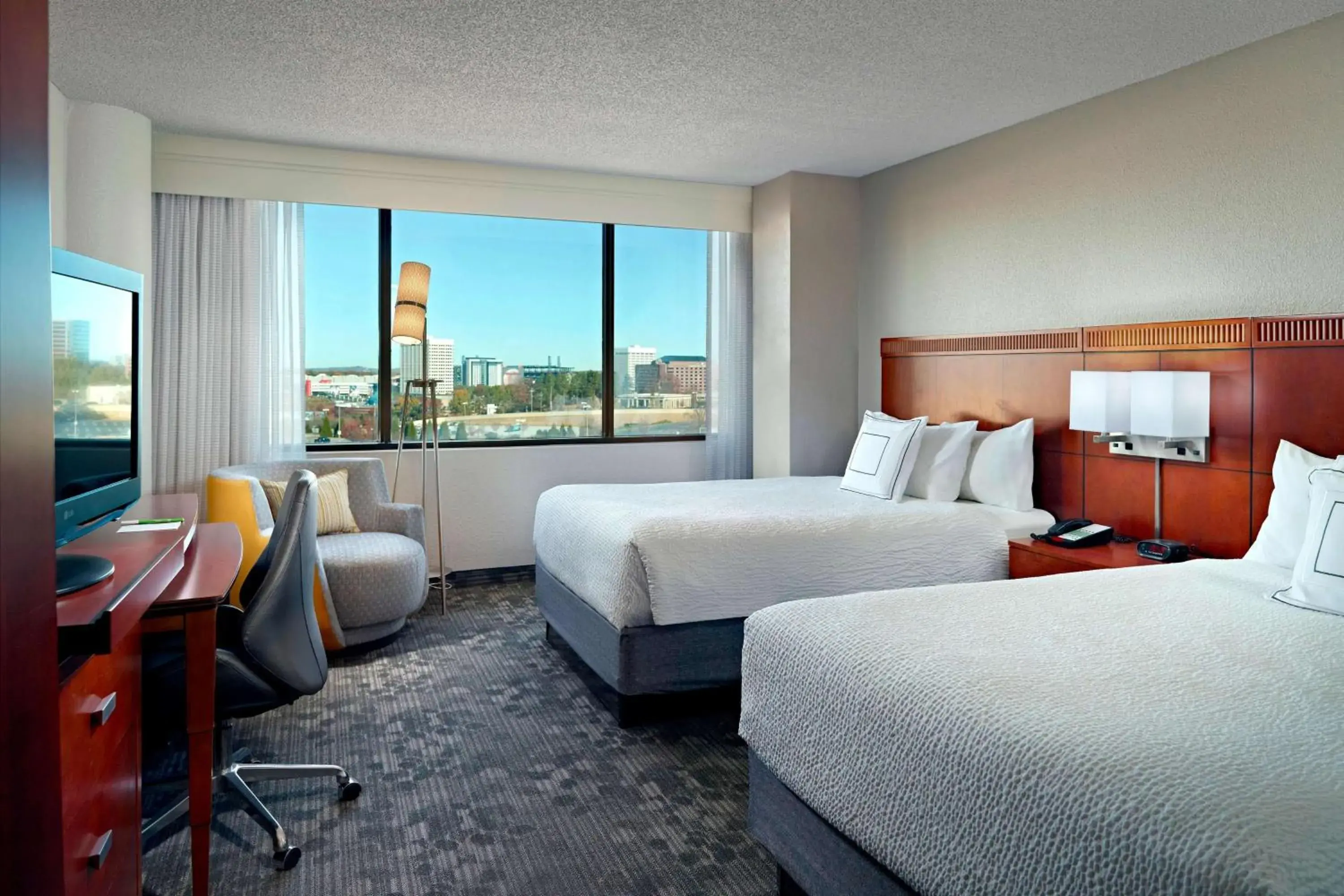 Photo of the whole room, Bed in Sonesta Select Atlanta Cumberland Galleria Ballpark Photo of the whole room, Bed in Sonesta Select Atlanta Cumberland Galleria Ballpark
