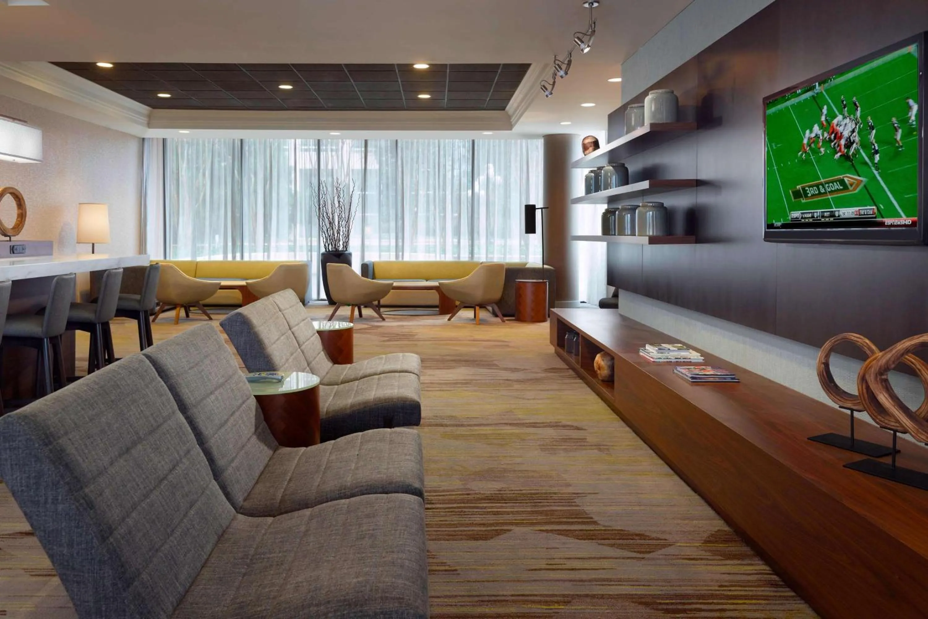 Lobby or reception in Sonesta Select Atlanta Cumberland Galleria Ballpark