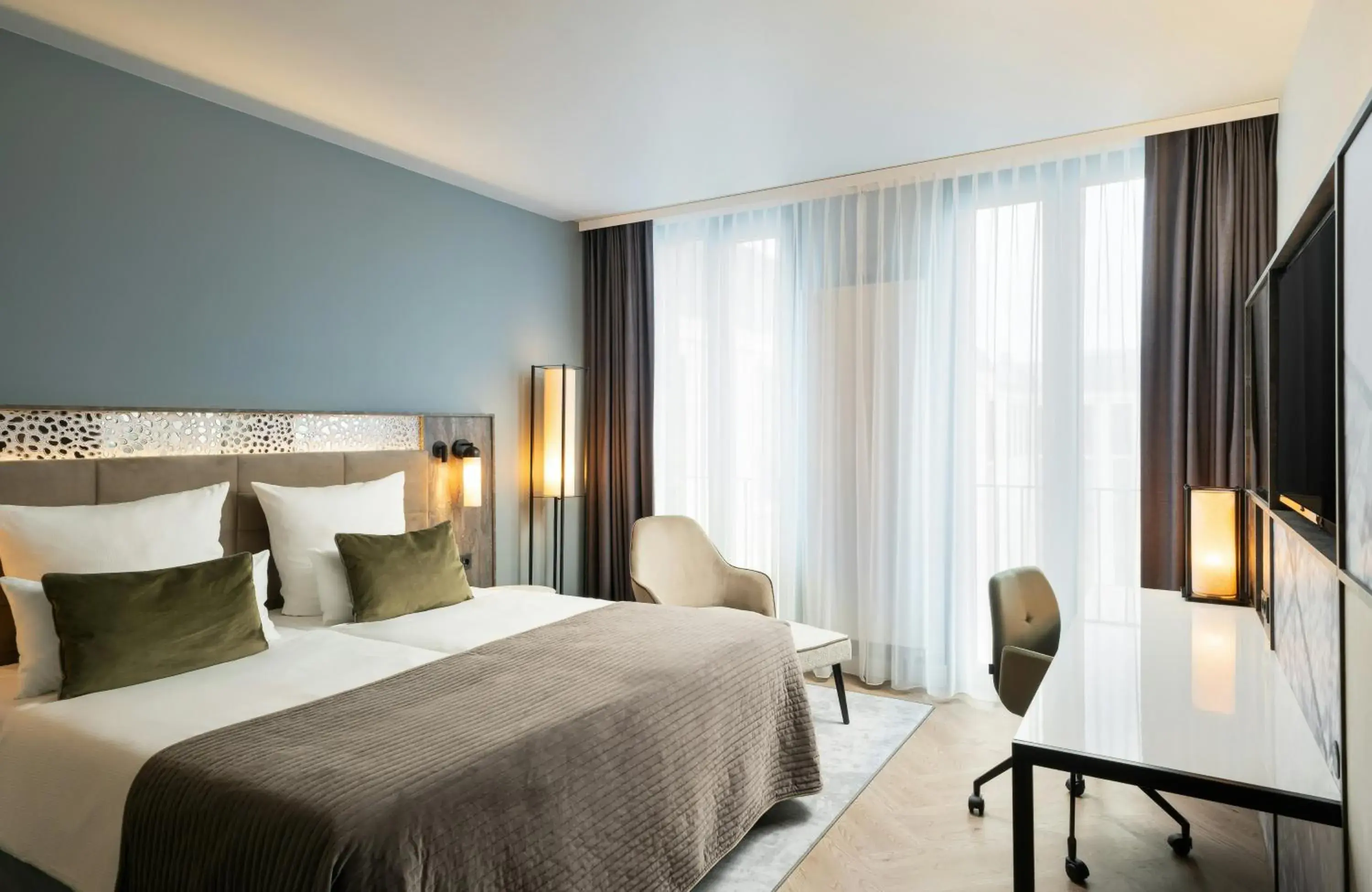 Photo of the whole room, Bed in Leonardo Royal Hotel Munich Photo of the whole room, Bed in Leonardo Royal Hotel Munich