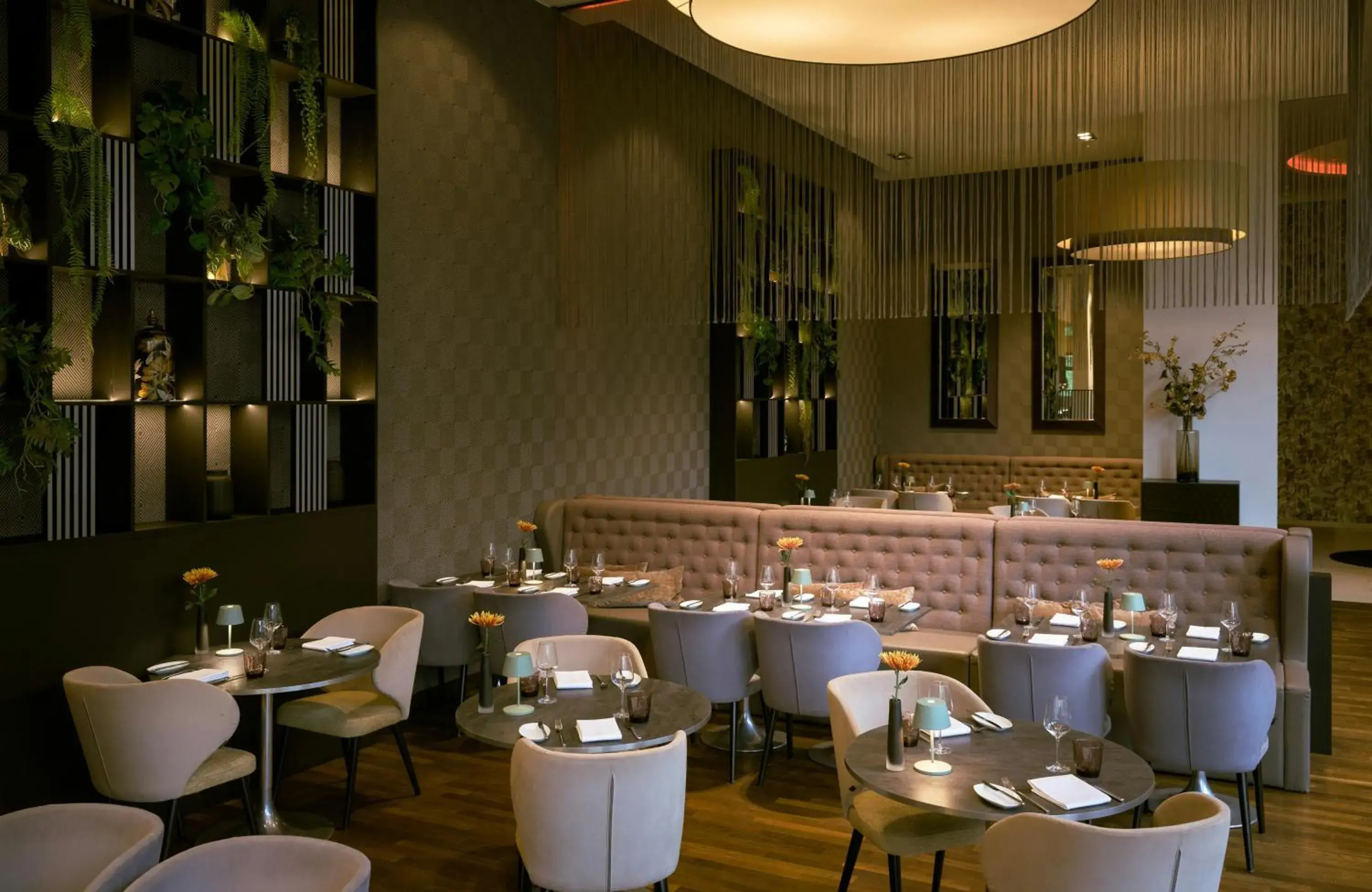 Restaurant/places to eat in Leonardo Royal Hotel Munich Restaurant/places to eat in Leonardo Royal Hotel Munich