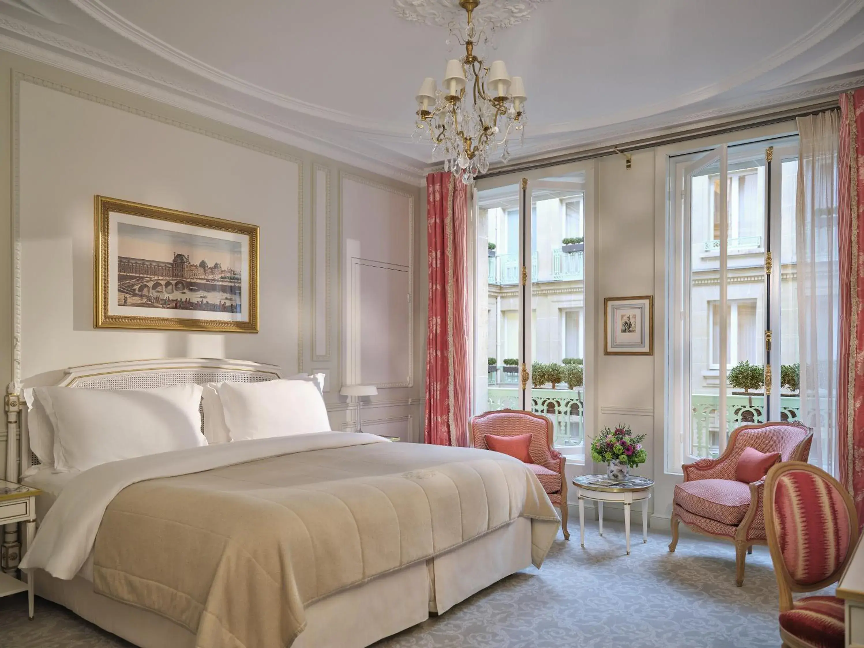 Bed in Le Meurice – Dorchester Collection Bed in Le Meurice – Dorchester Collection
