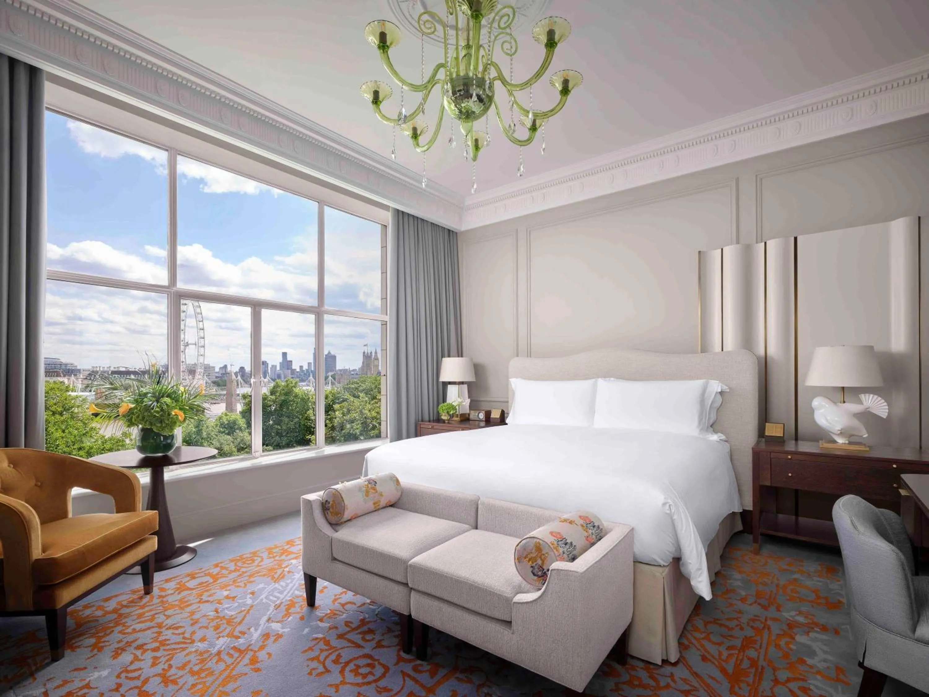 Bedroom, Bed in The Savoy