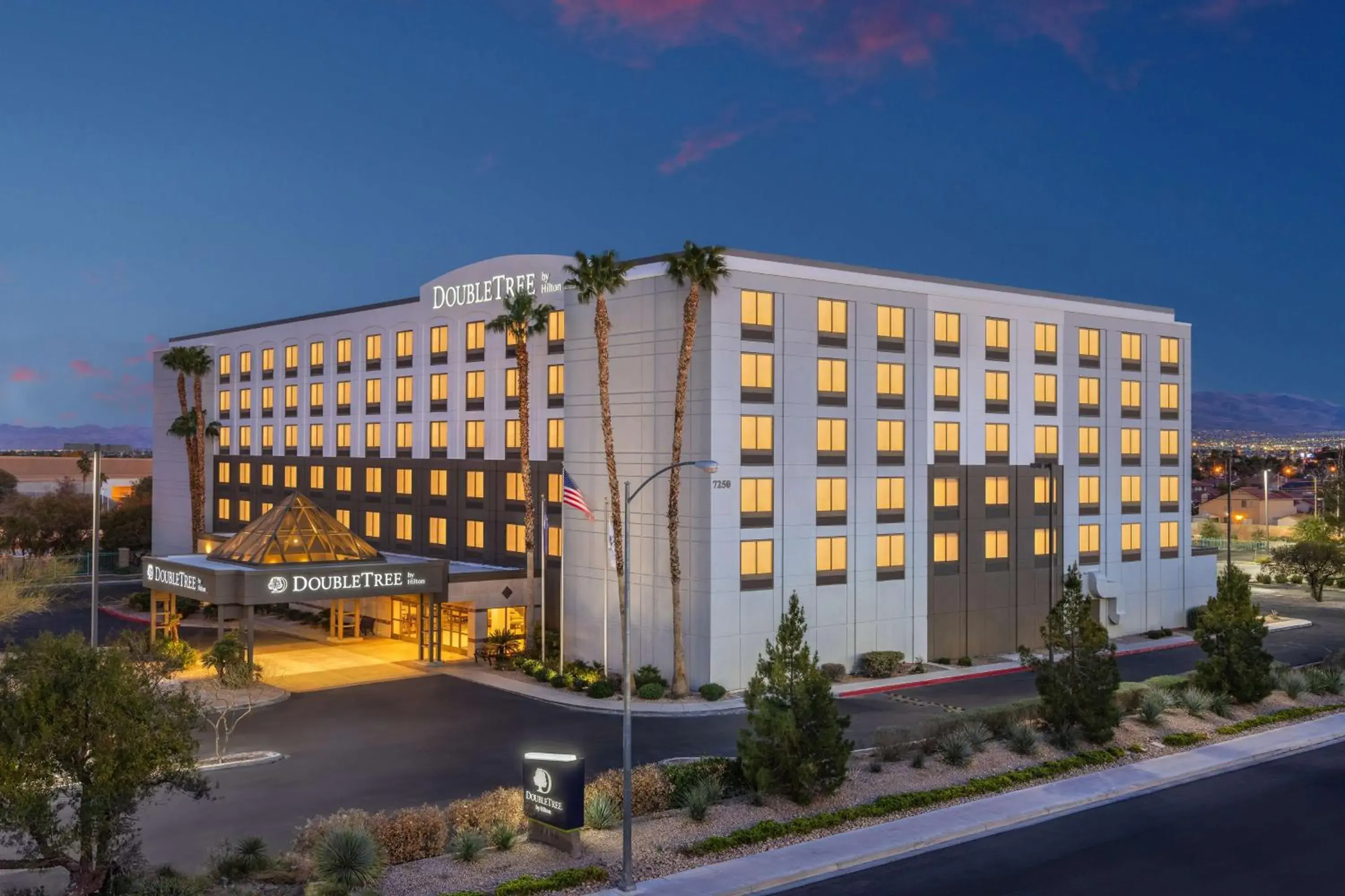 Property building in DoubleTree by Hilton Las Vegas Airport Property building in DoubleTree by Hilton Las Vegas Airport