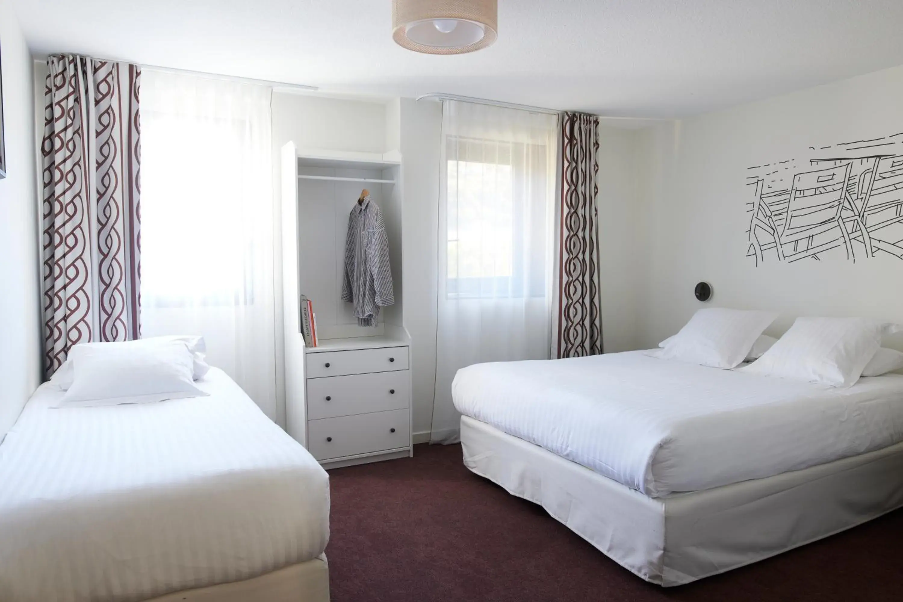 Photo of the whole room, Bed in Hotel Restaurant Isidore by Soniho Photo of the whole room, Bed in Hotel Restaurant Isidore by Soniho