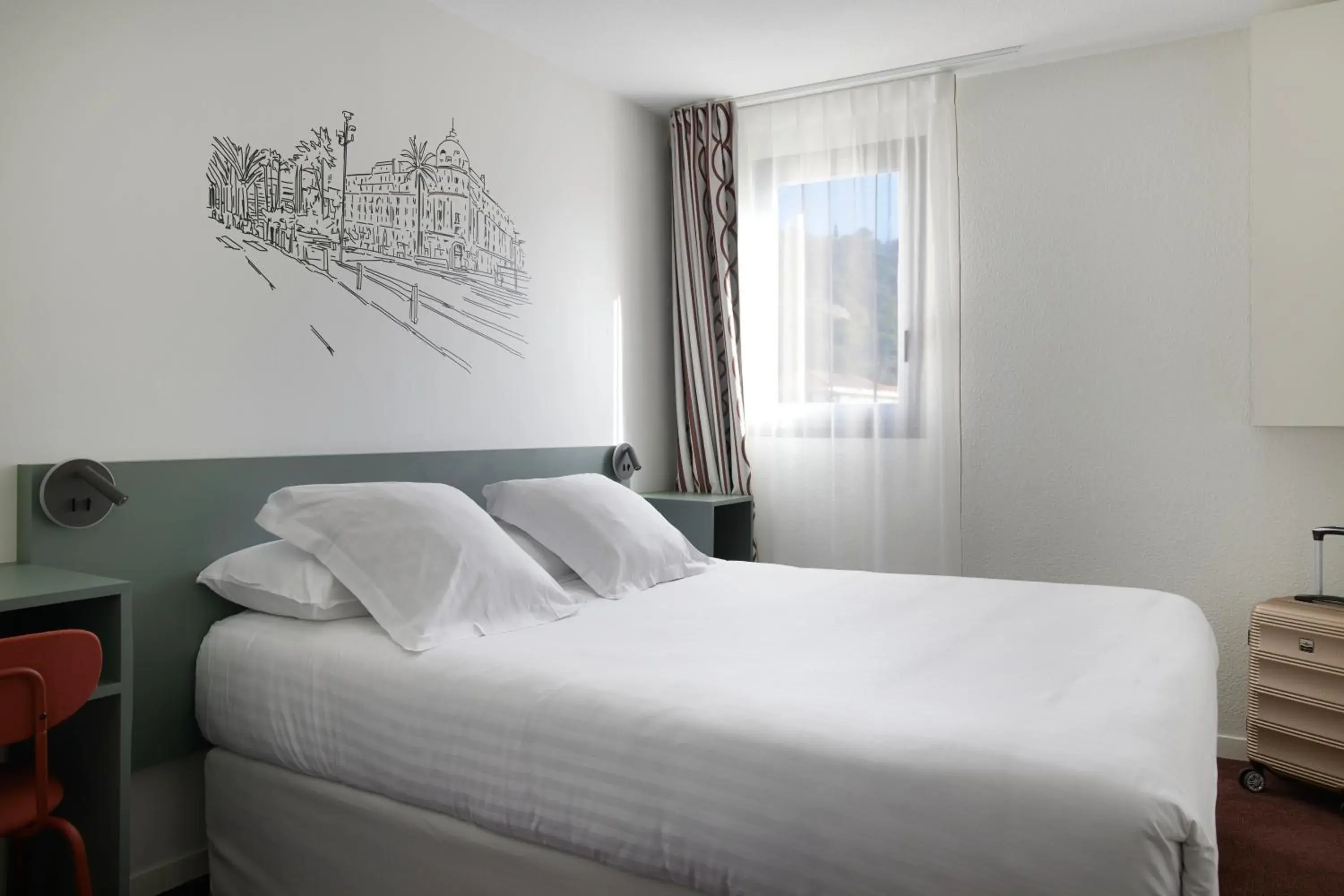 Photo of the whole room, Bed in Hotel Restaurant Isidore by Soniho Photo of the whole room, Bed in Hotel Restaurant Isidore by Soniho
