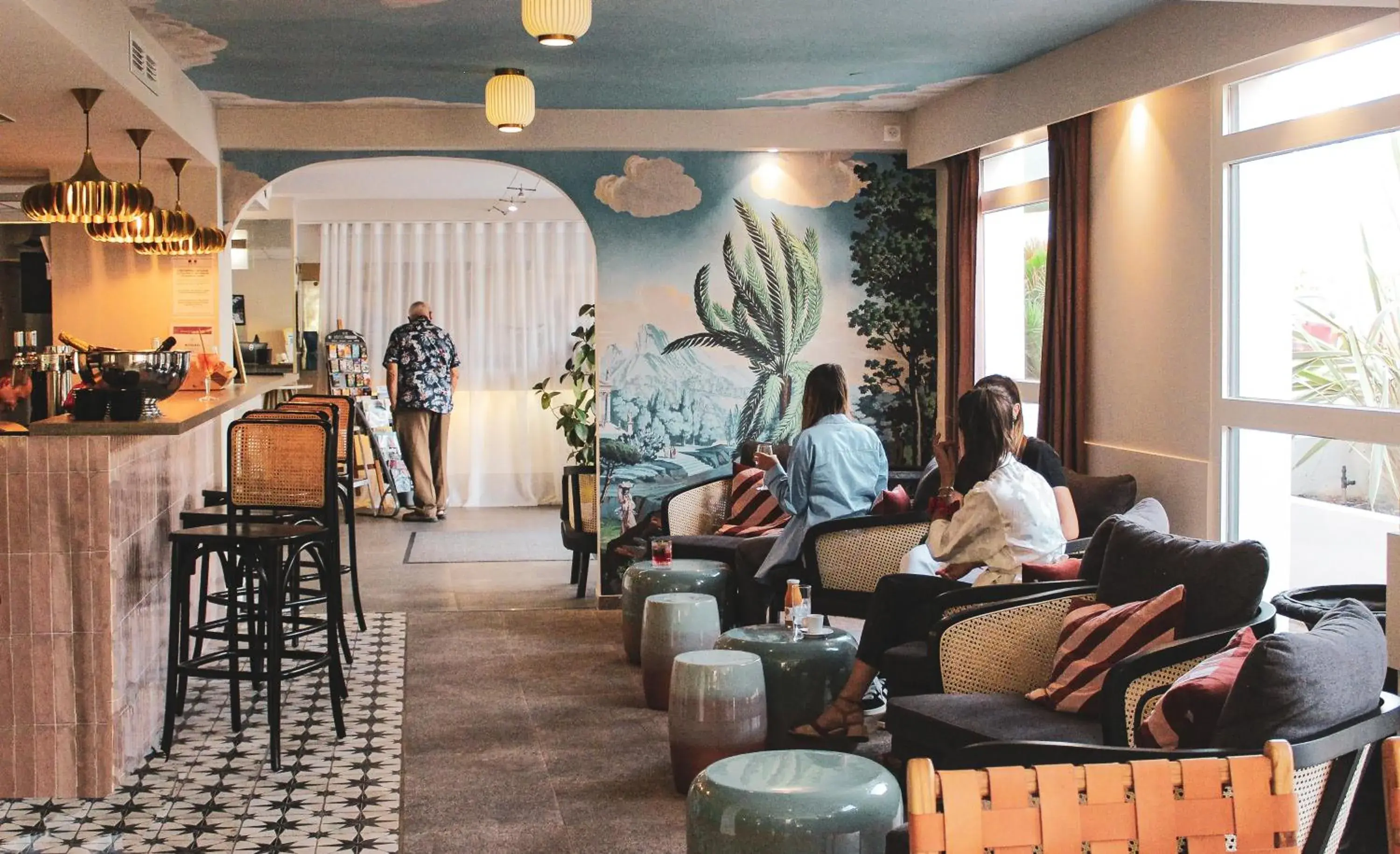People in Hotel Restaurant Isidore by Soniho People in Hotel Restaurant Isidore by Soniho