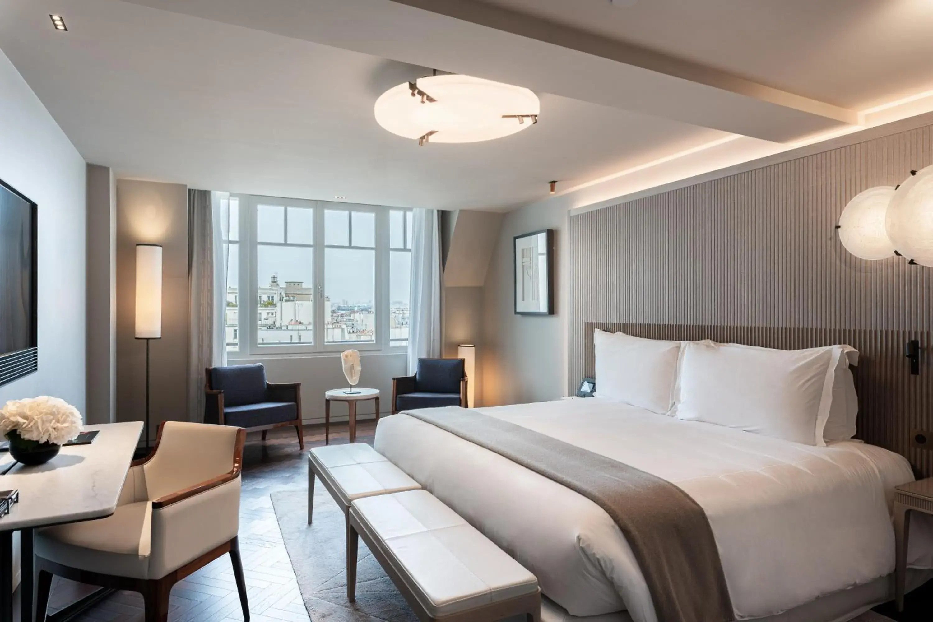 Bedroom, Bed in Mandarin Oriental Lutetia, Paris Bedroom, Bed in Mandarin Oriental Lutetia, Paris