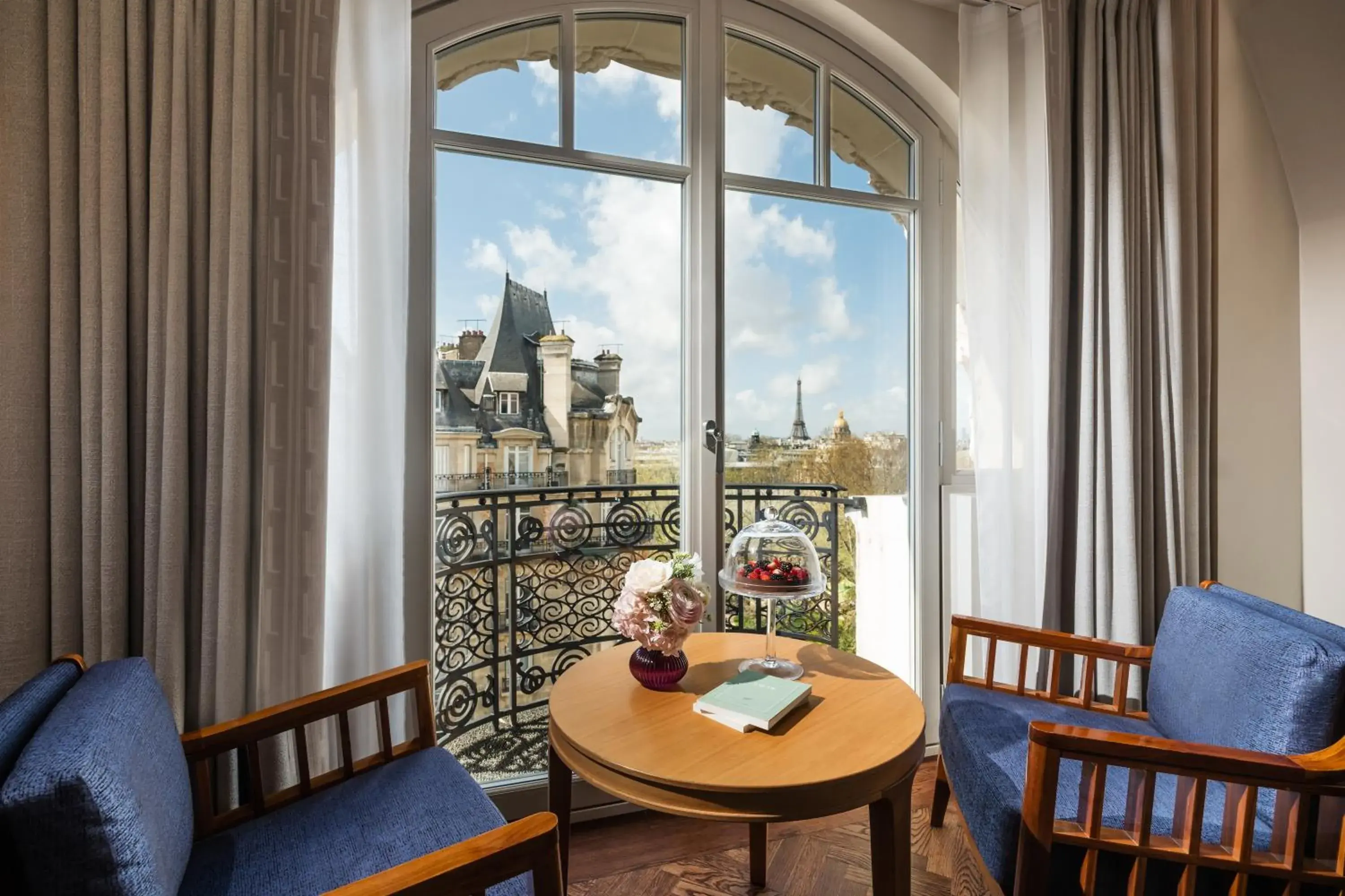 Balcony/Terrace in Mandarin Oriental Lutetia, Paris Balcony/Terrace in Mandarin Oriental Lutetia, Paris