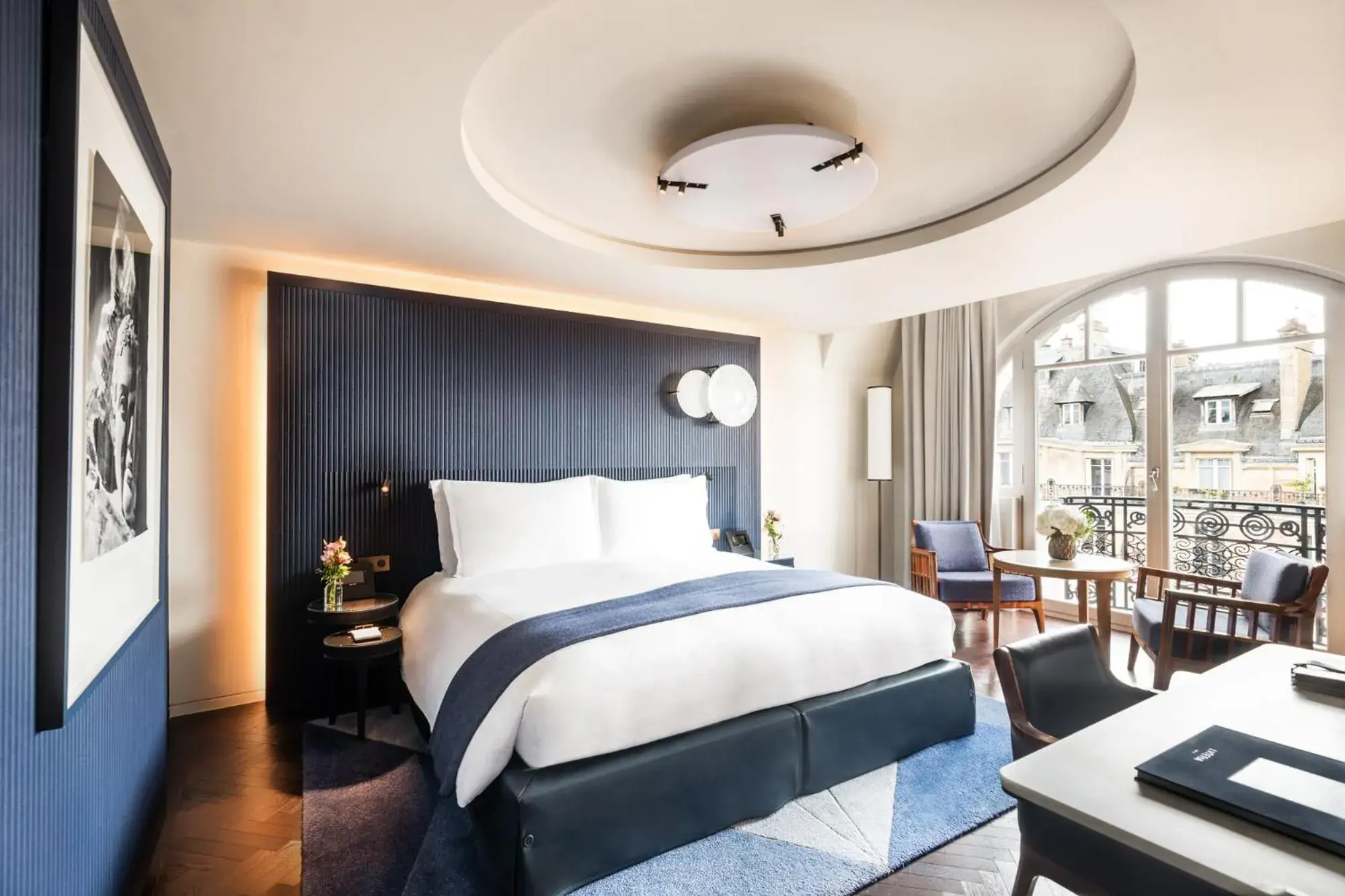 Bedroom, Bed in Mandarin Oriental Lutetia, Paris Bedroom, Bed in Mandarin Oriental Lutetia, Paris