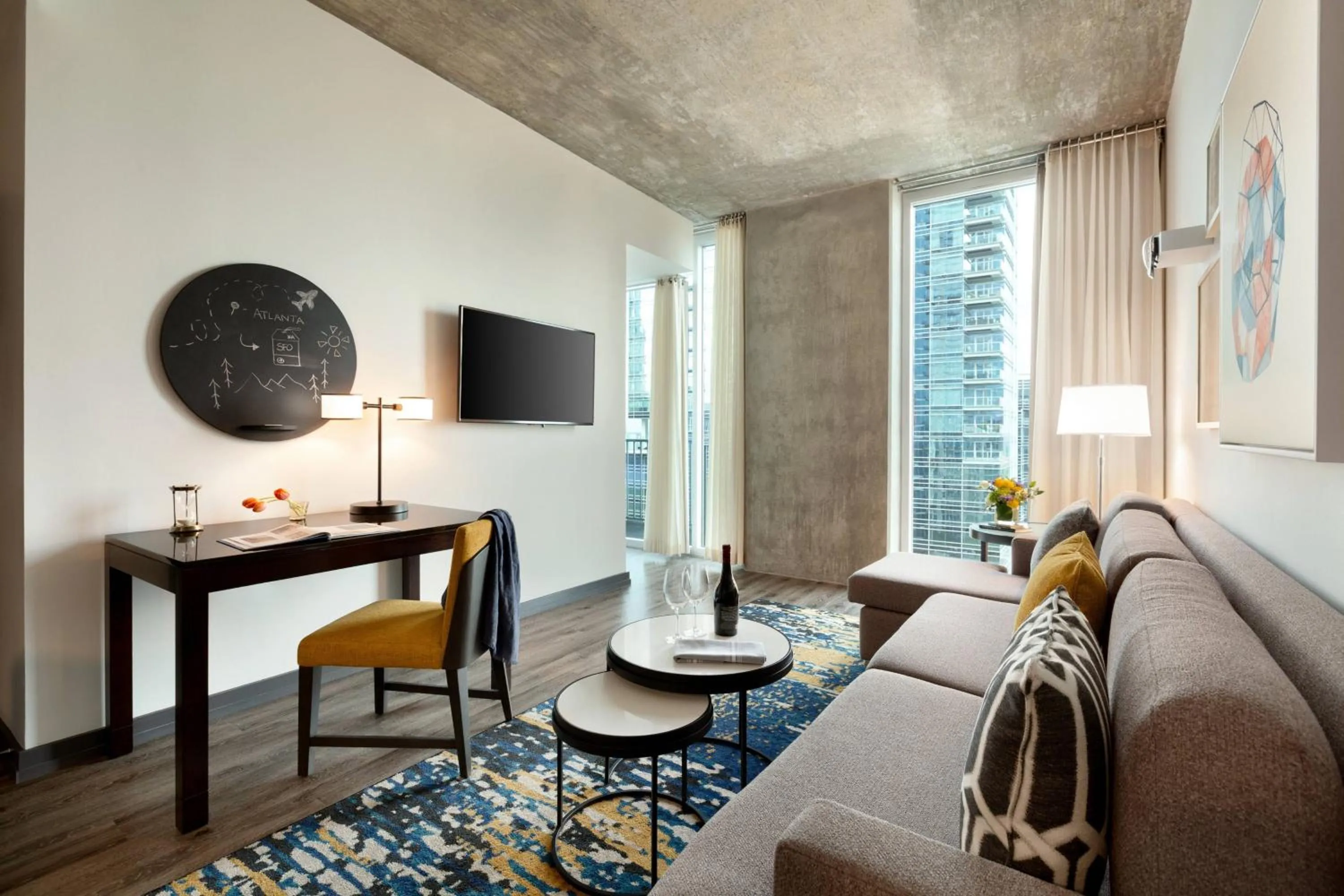 Living room in Twelve Downtown, Autograph Collection