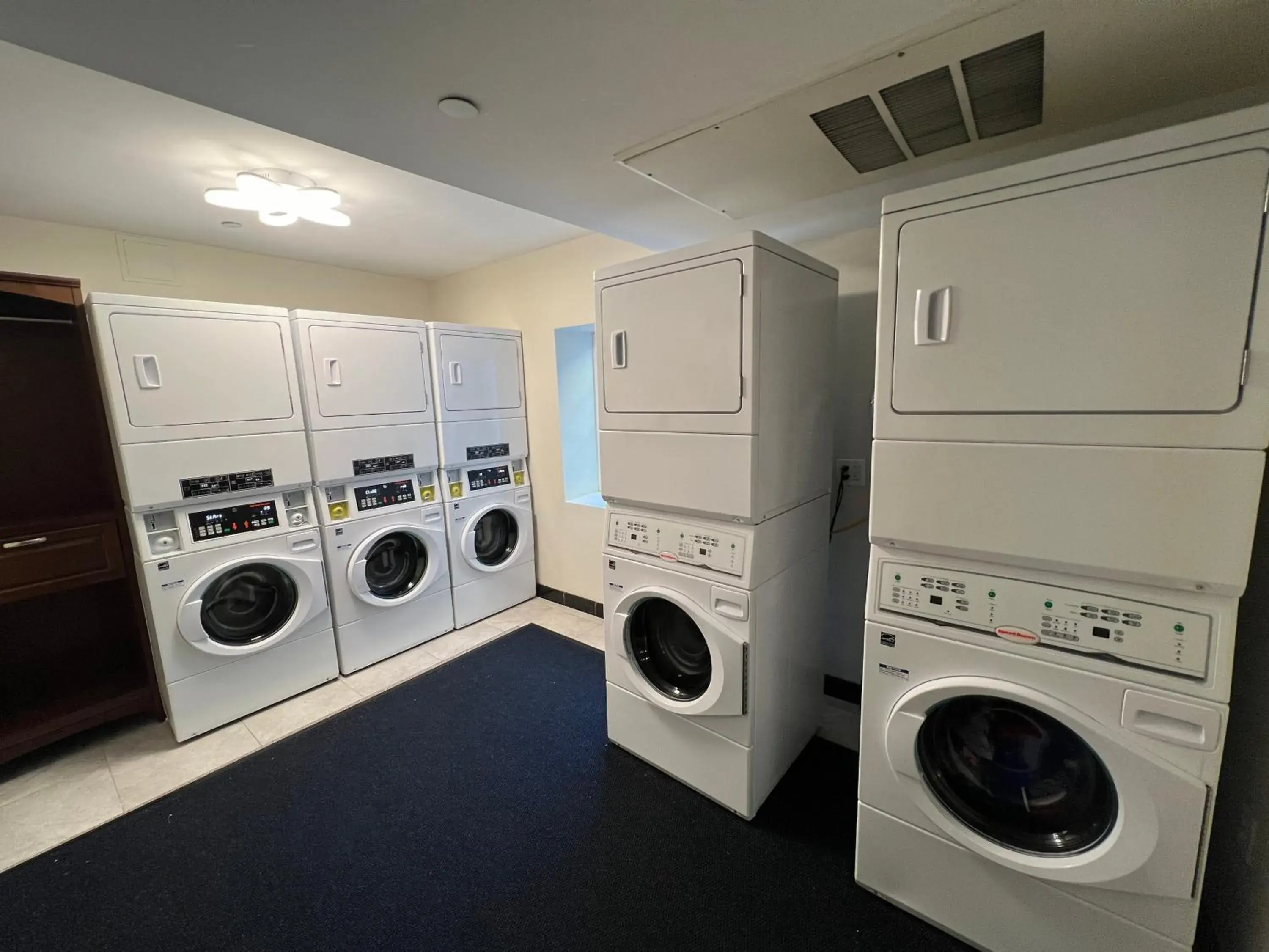 laundry in Candlewood Suites LAX Hawthorne by IHG laundry in Candlewood Suites LAX Hawthorne by IHG