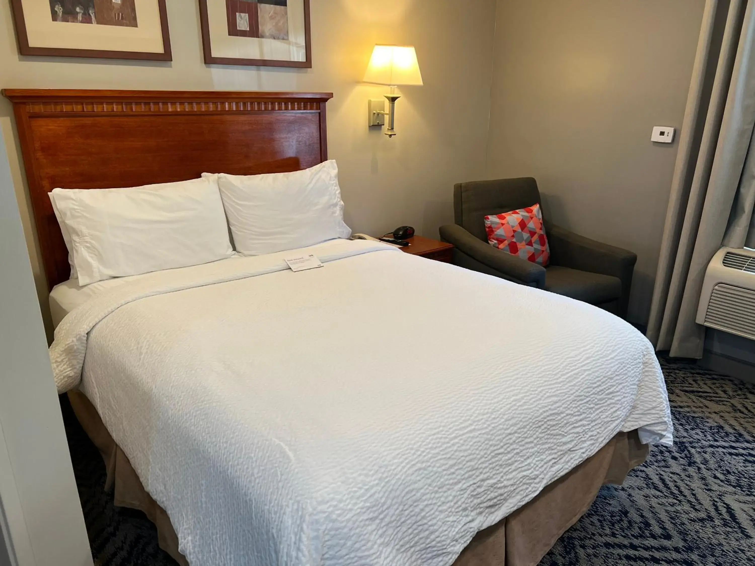 Bedroom, Bed in Candlewood Suites LAX Hawthorne by IHG Bedroom, Bed in Candlewood Suites LAX Hawthorne by IHG