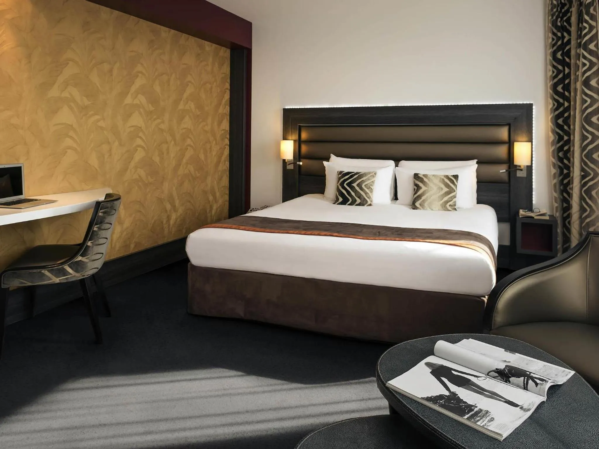 Bedroom, Bed in Mercure Lyon Centre - Gare Part Dieu