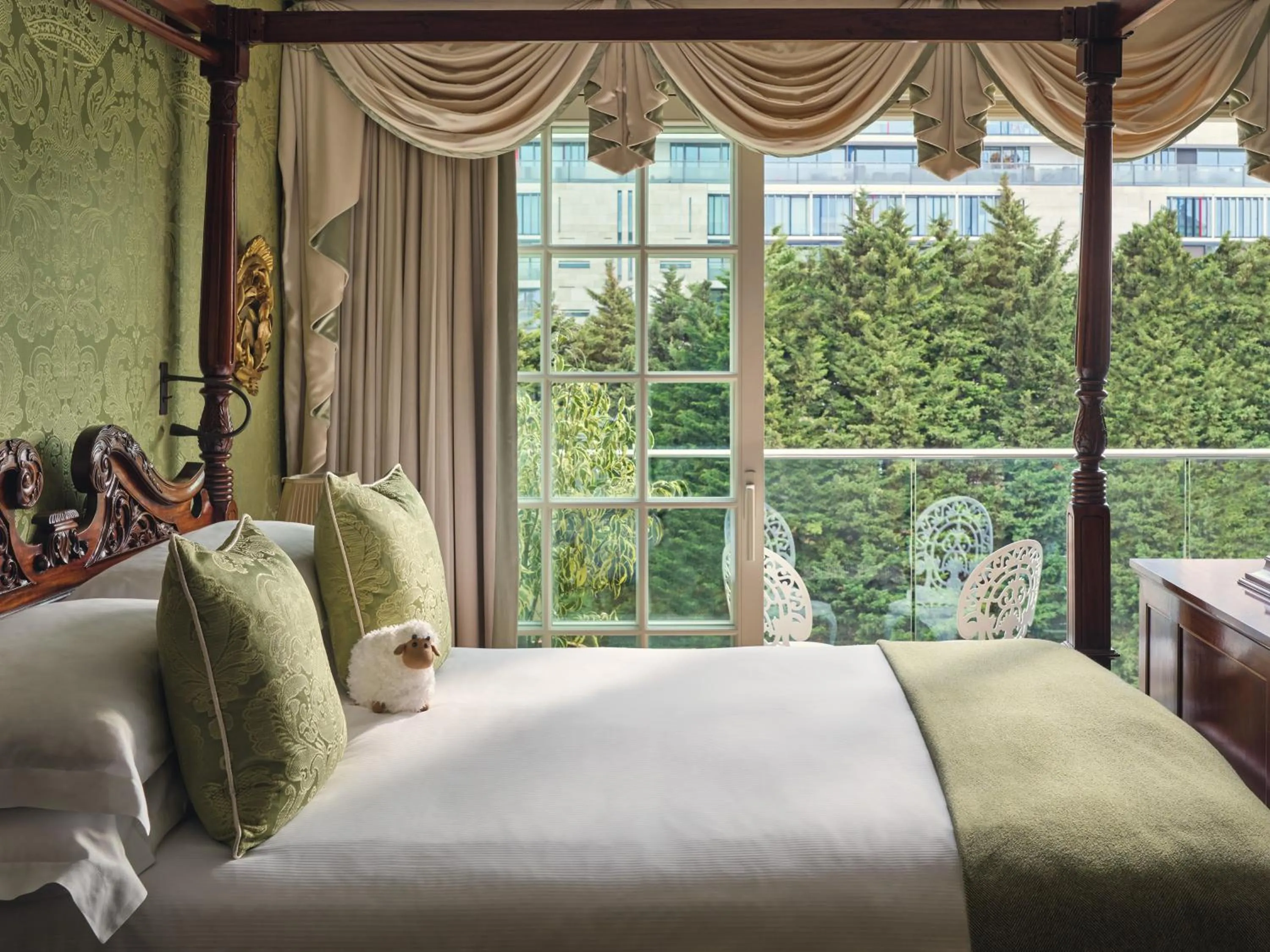 Bed in The Goring