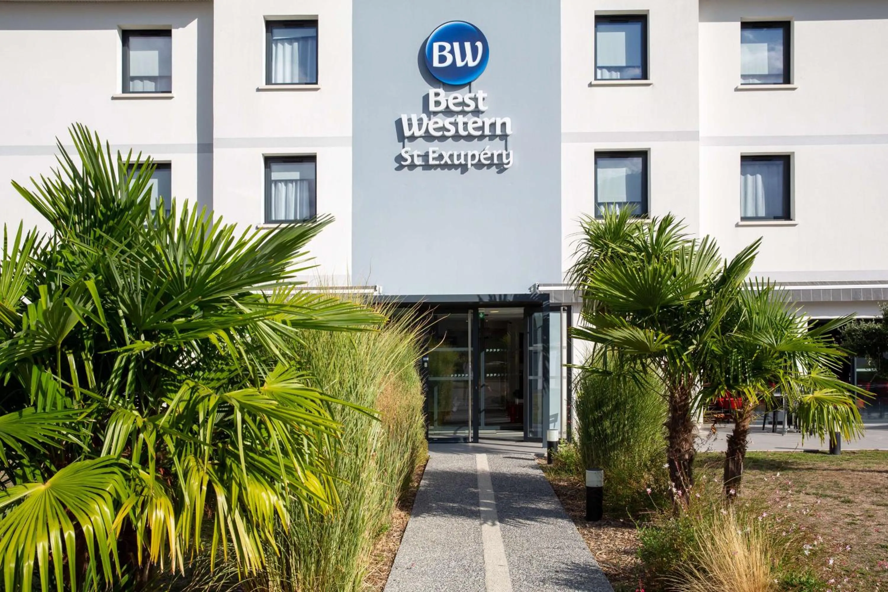 Property building in Best Western Saint Exupéry Eysines - Bordeaux Ouest