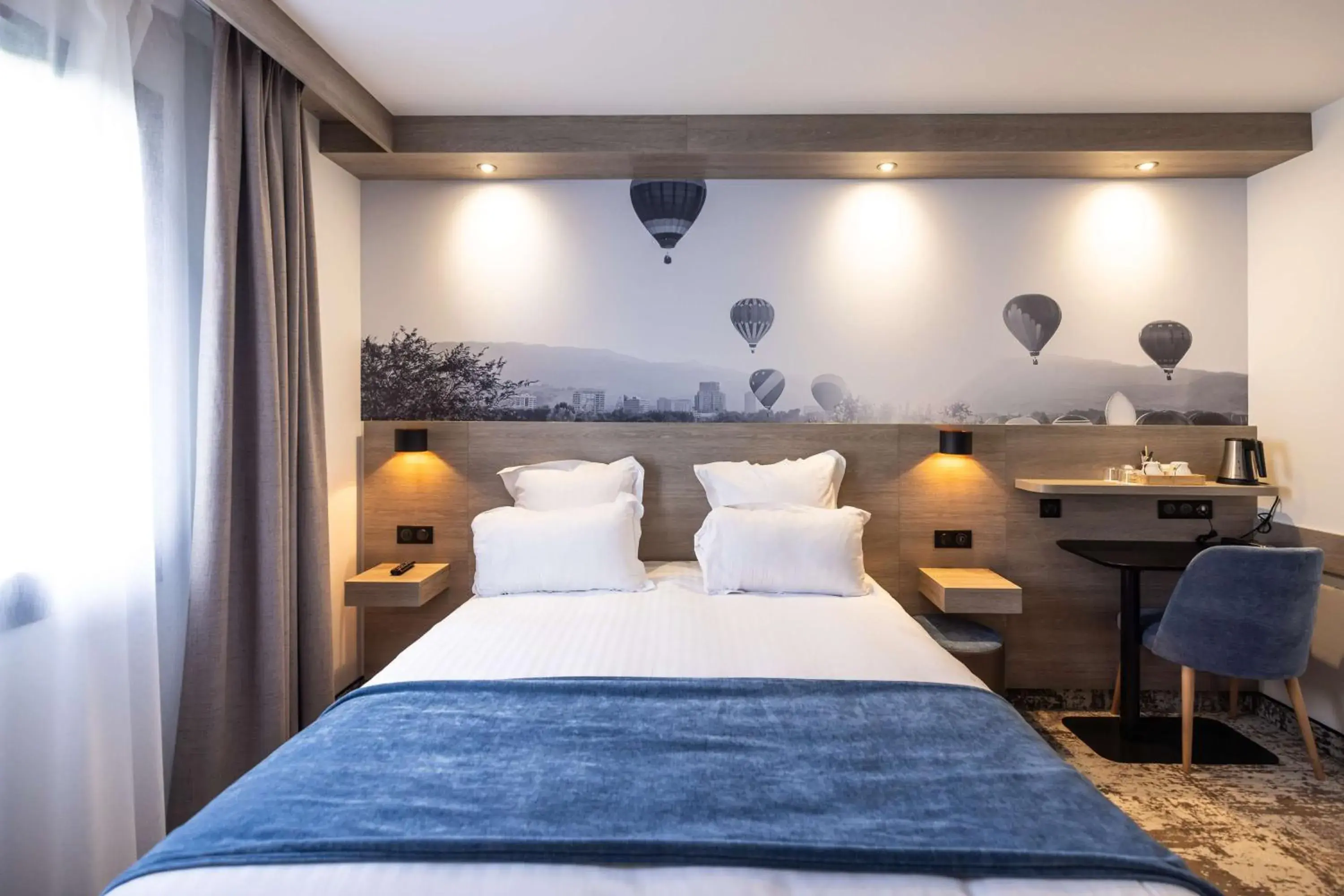 Bedroom, Bed in Best Western Saint Exupéry Eysines - Bordeaux Ouest Bedroom, Bed in Best Western Saint Exupéry Eysines - Bordeaux Ouest