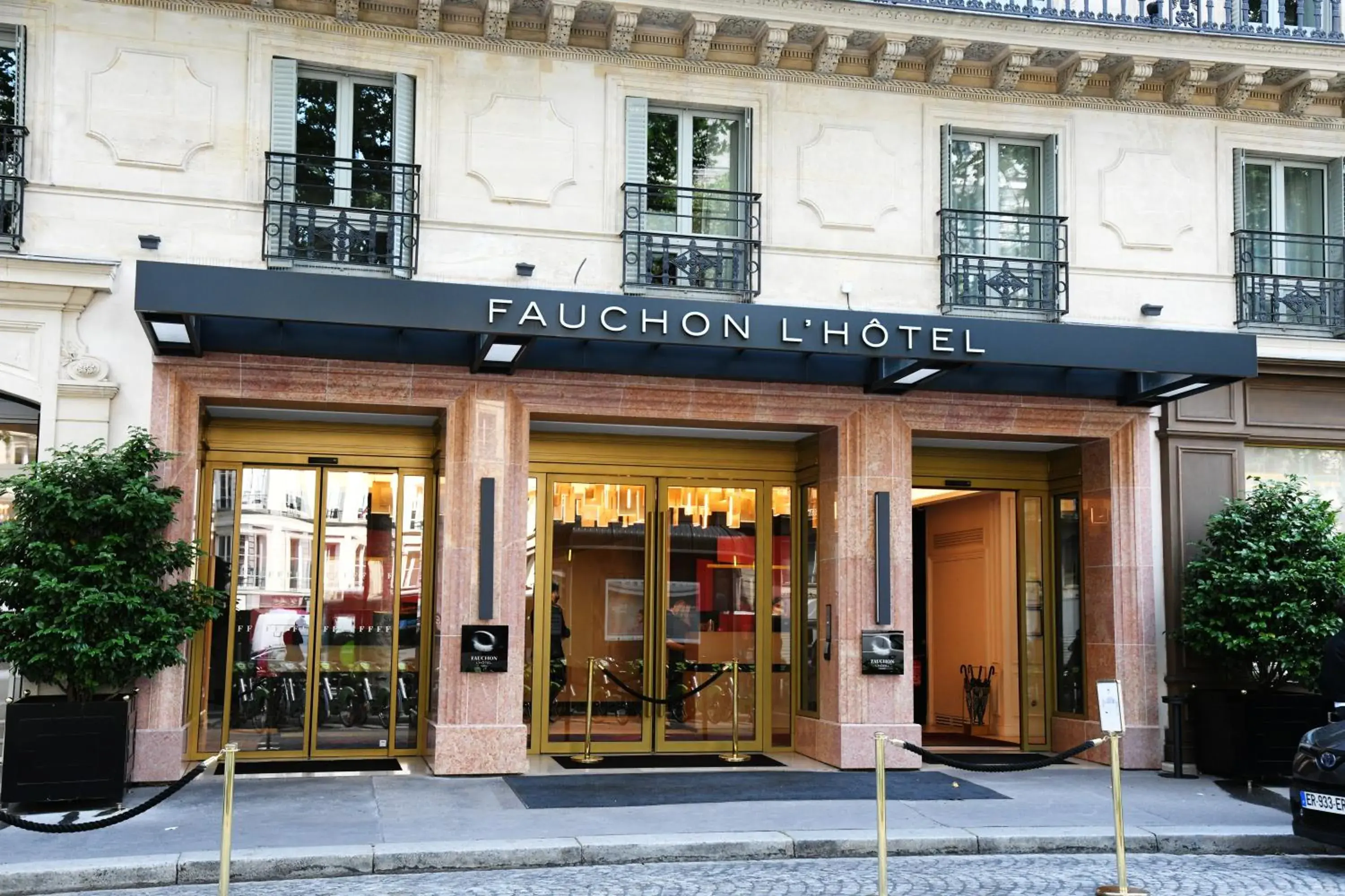 Parking in Fauchon l'Hôtel Paris Parking in Fauchon l'Hôtel Paris
