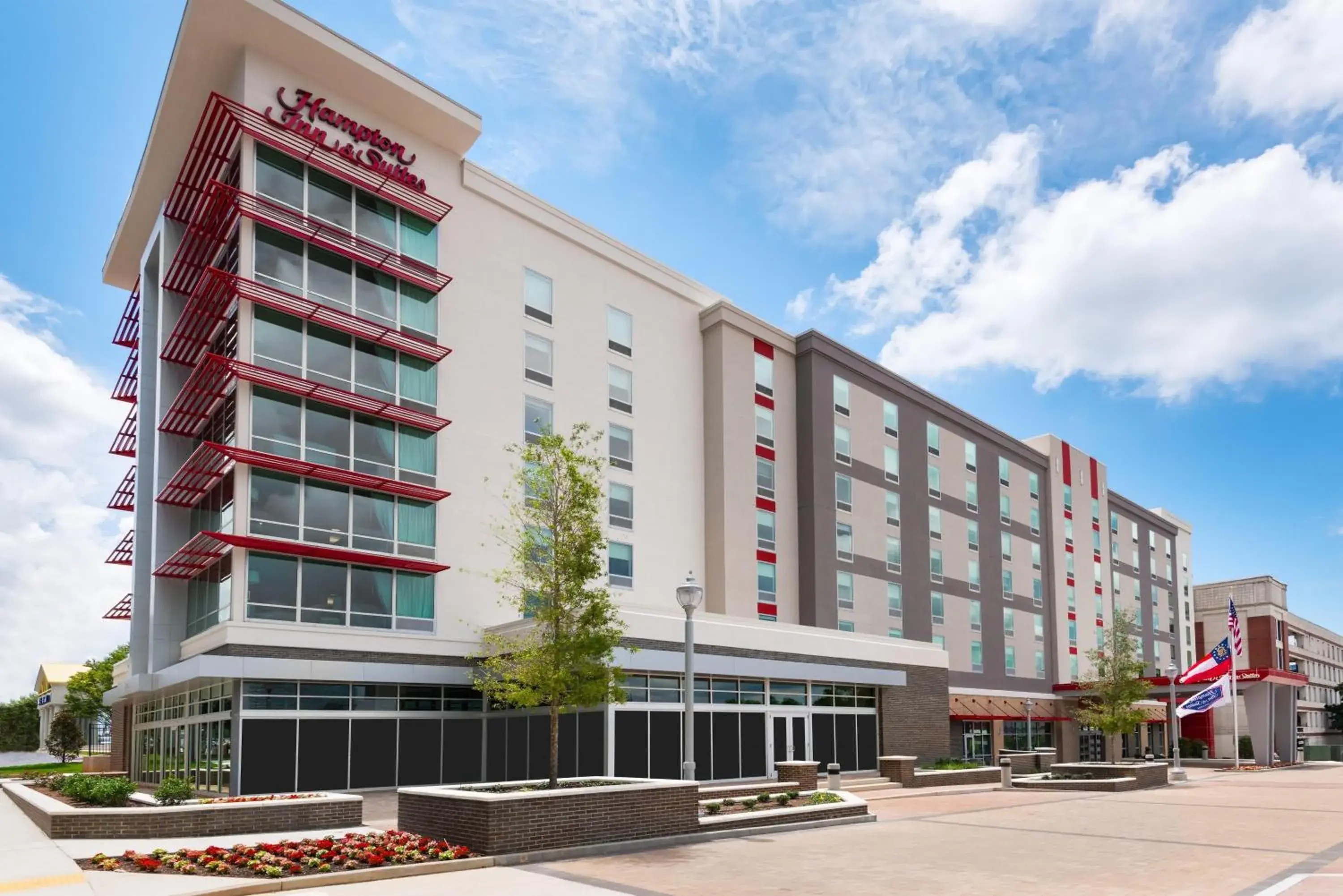Property building in Hampton Inn & Suites Atlanta Buckhead Place Property building in Hampton Inn & Suites Atlanta Buckhead Place