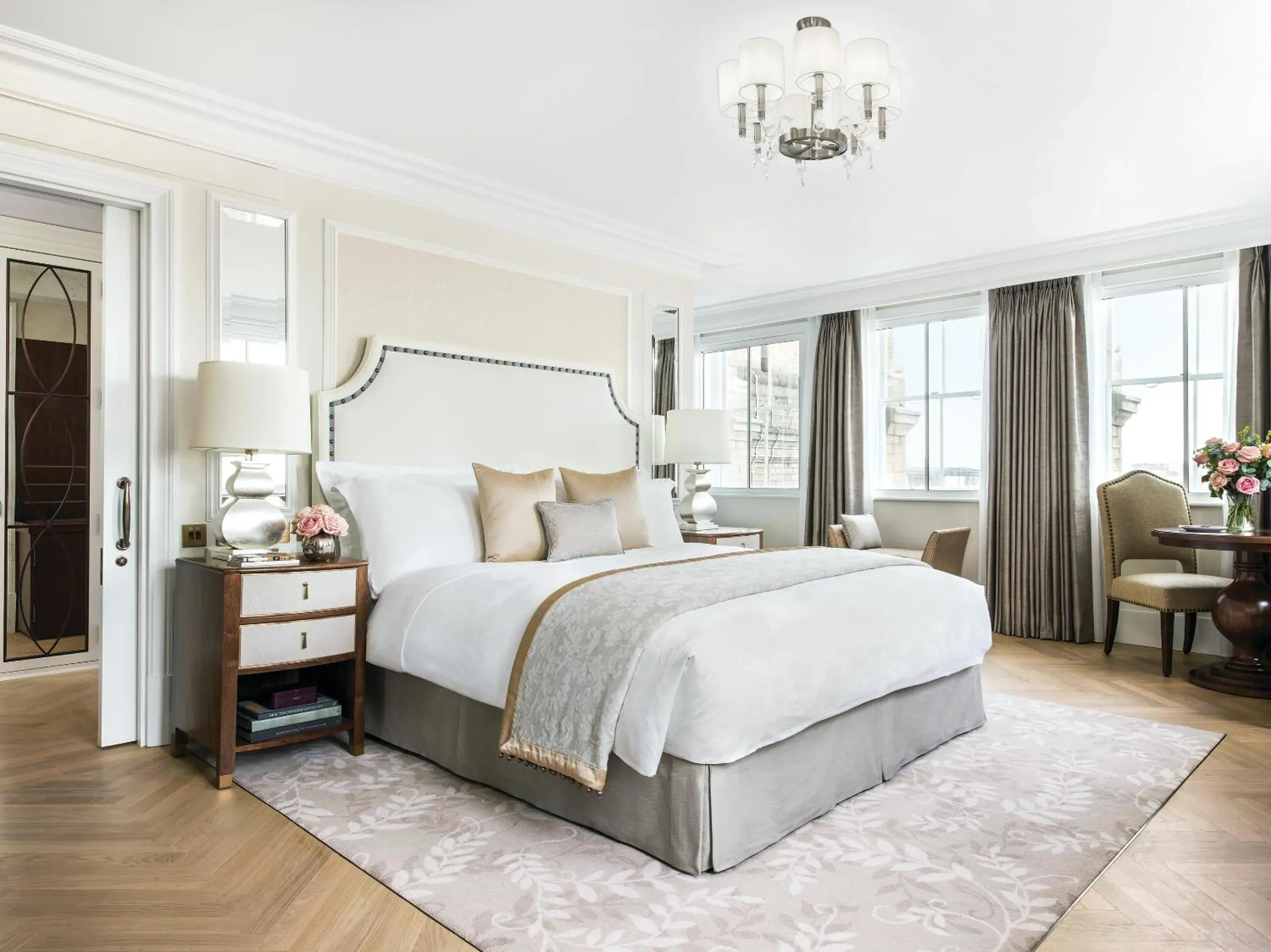 Bedroom, Bed in The Langham London Bedroom, Bed in The Langham London
