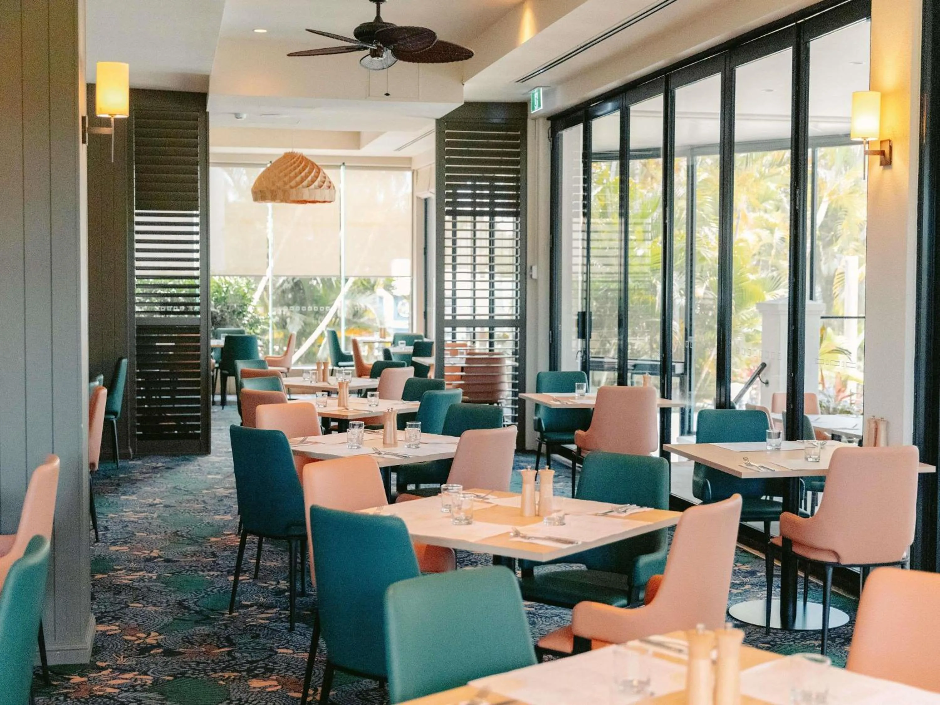 Property building in Mercure Gold Coast Resort