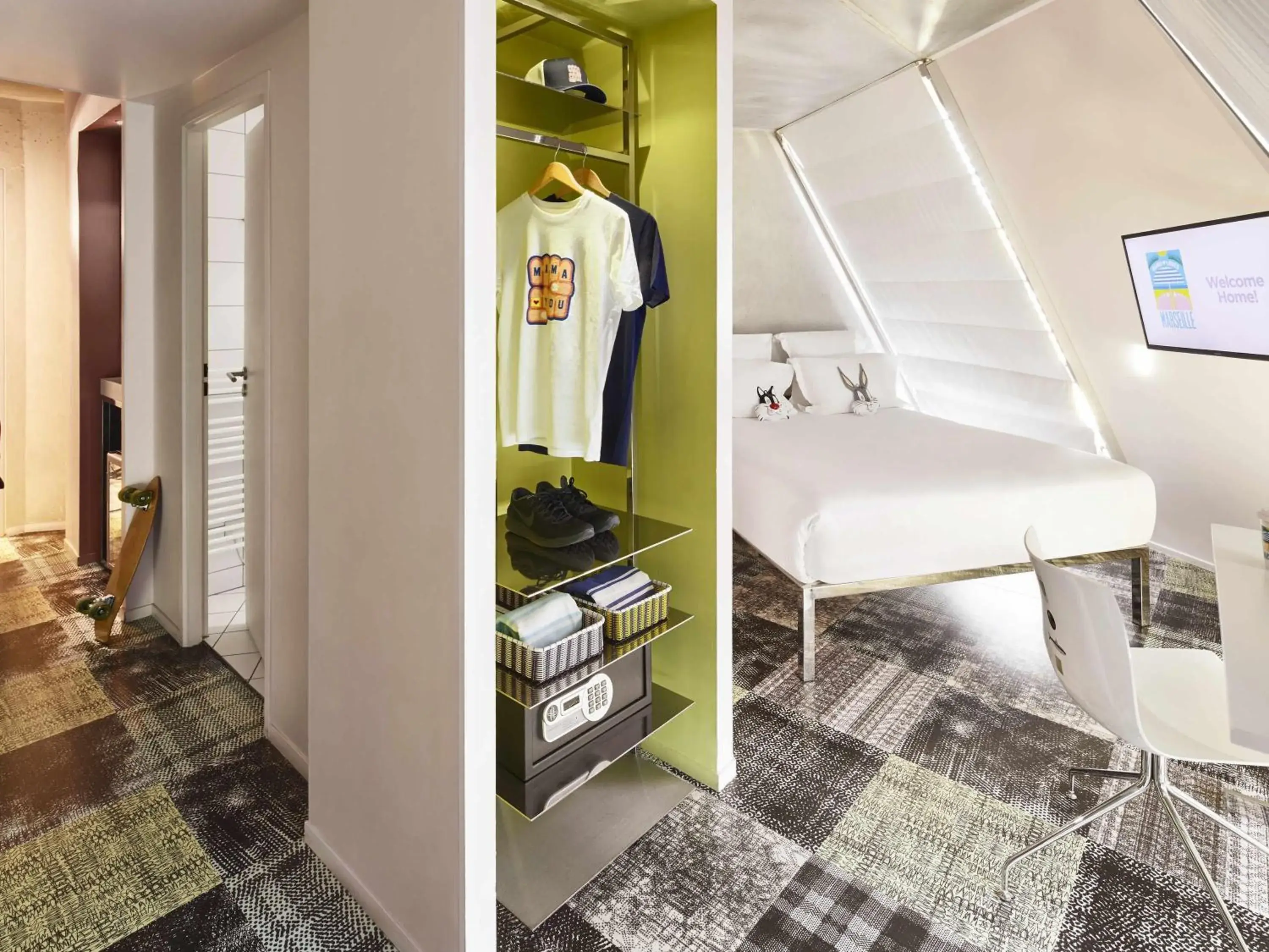 Bedroom, Bed in Mama Shelter Marseille Bedroom, Bed in Mama Shelter Marseille