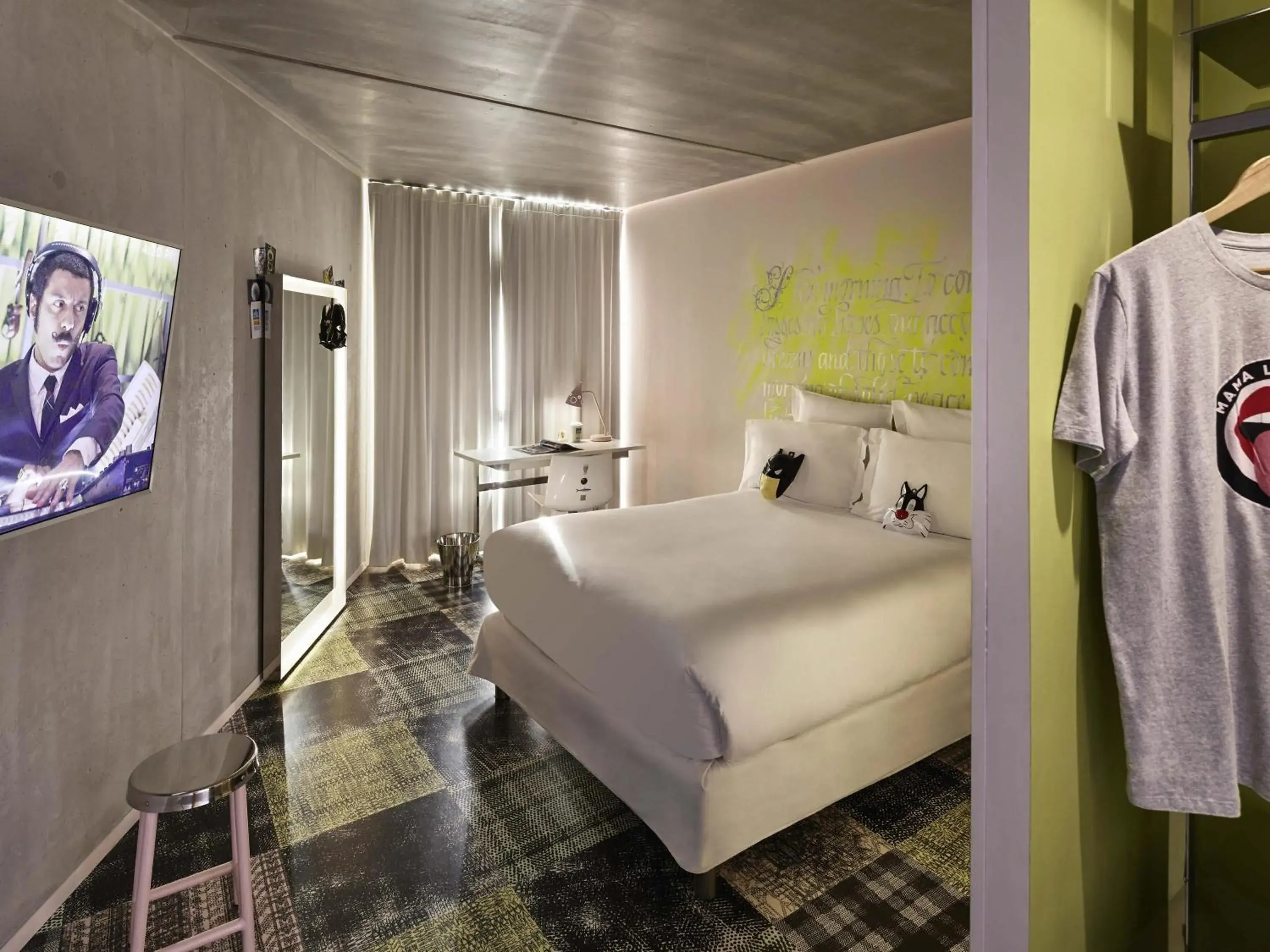Bedroom, Bed in Mama Shelter Marseille Bedroom, Bed in Mama Shelter Marseille