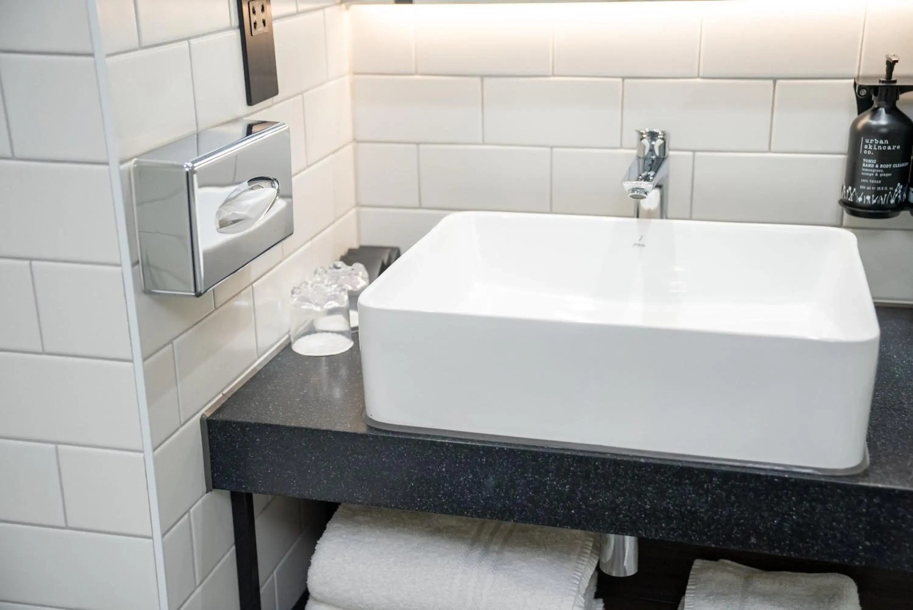 Bathroom in Holiday Inn London - Whitechapel by IHG Bathroom in Holiday Inn London - Whitechapel by IHG