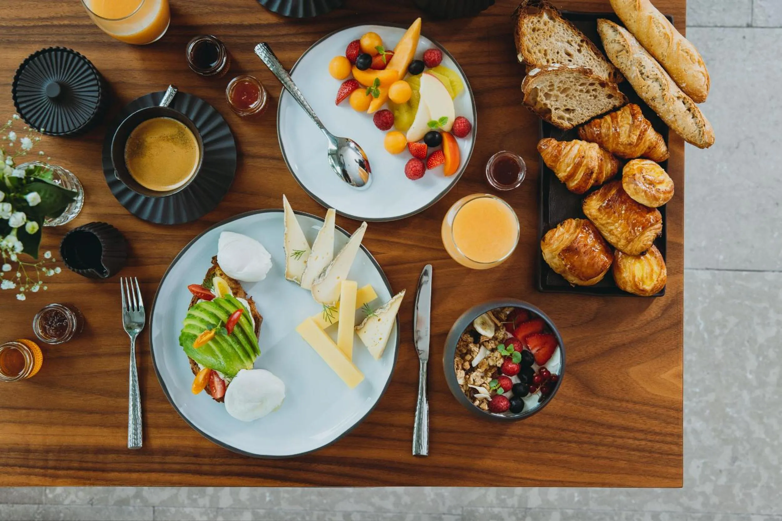Restaurant/places to eat in InterContinental Lyon - Hotel Dieu by IHG
