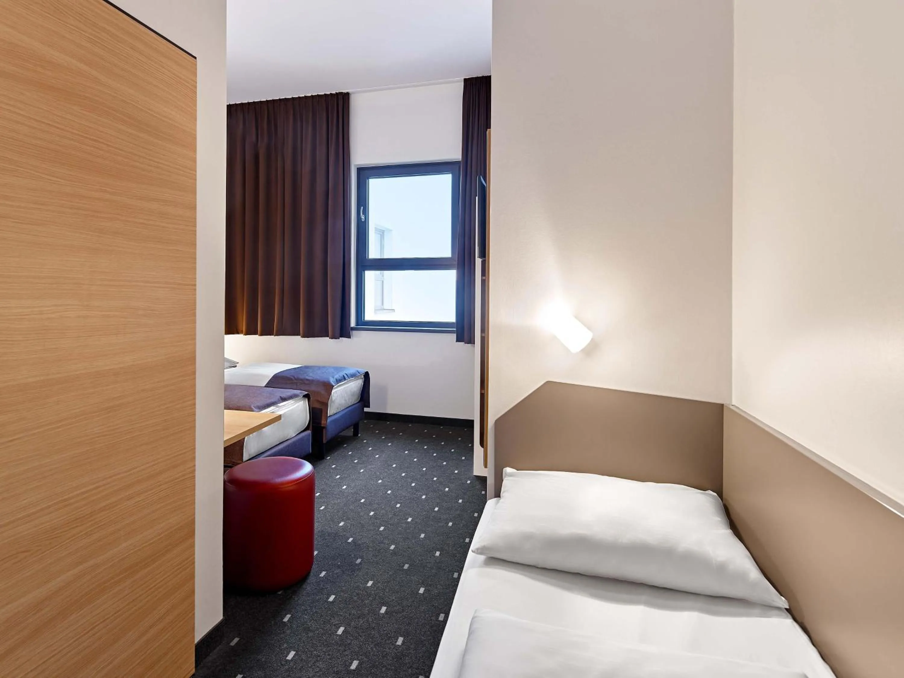 Photo of the whole room, Bed in B&B Hotel Köln-Troisdorf