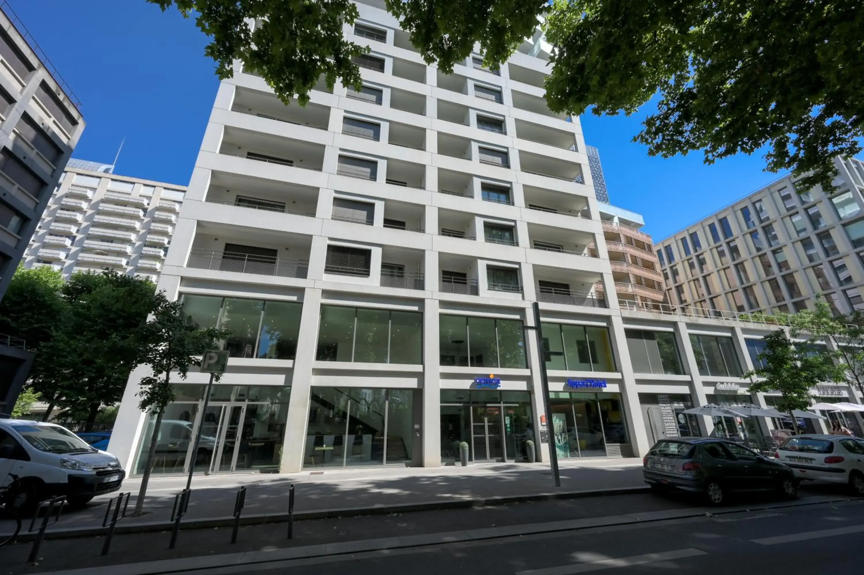 Property building in Nemea Appart Hotel So Cloud Lyon Gare Part-Dieu Property building in Nemea Appart Hotel So Cloud Lyon Gare Part-Dieu