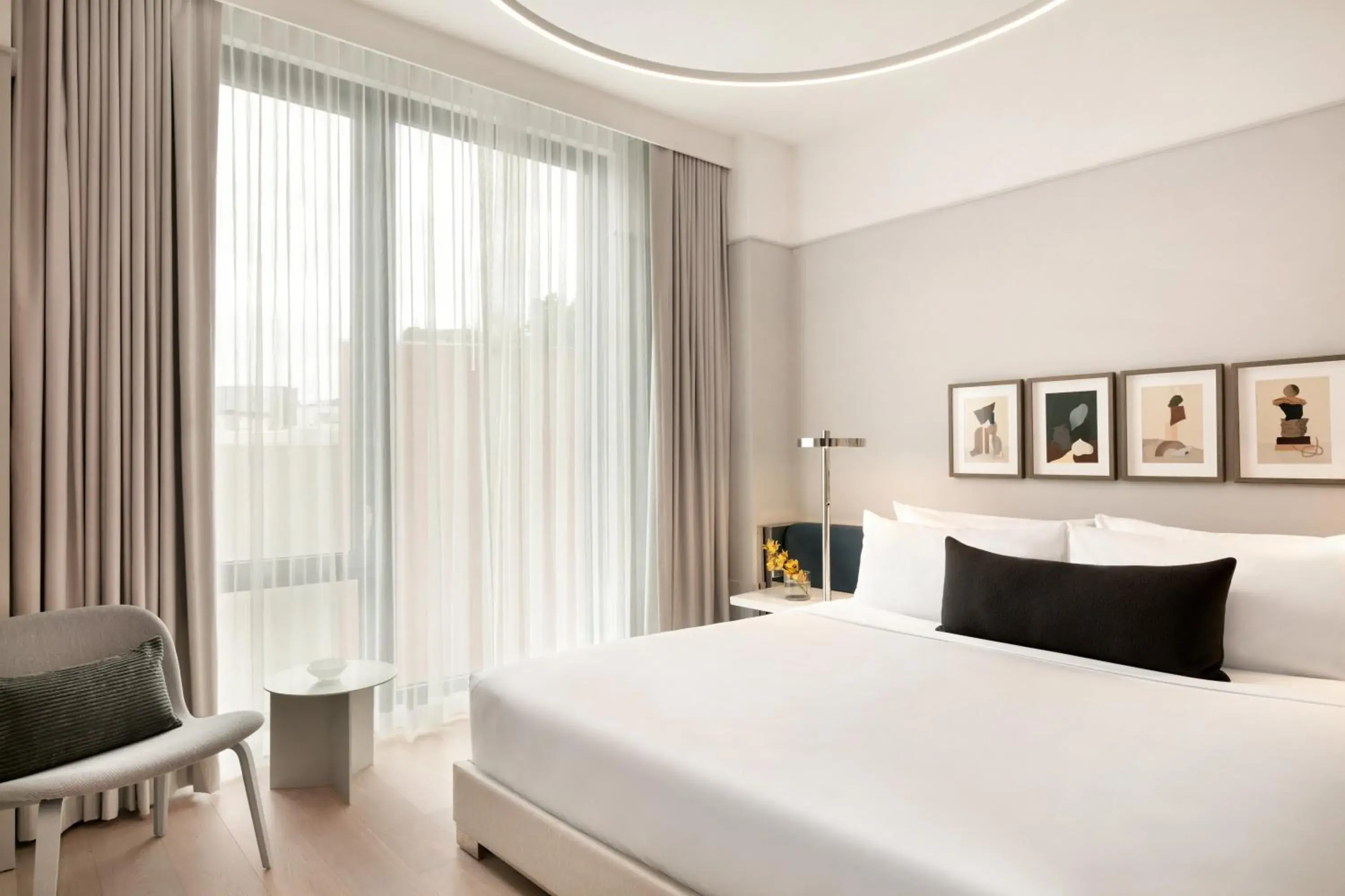 Bedroom, Bed in Hotel Indigo - Williamsburg - Brooklyn by IHG Bedroom, Bed in Hotel Indigo - Williamsburg - Brooklyn by IHG
