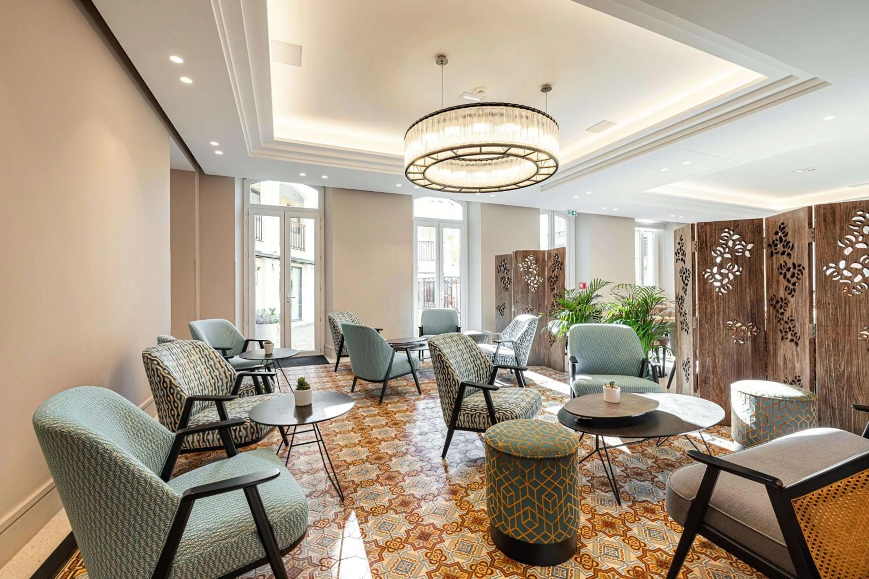 Lounge or bar in Hôtel Apollinaire Nice