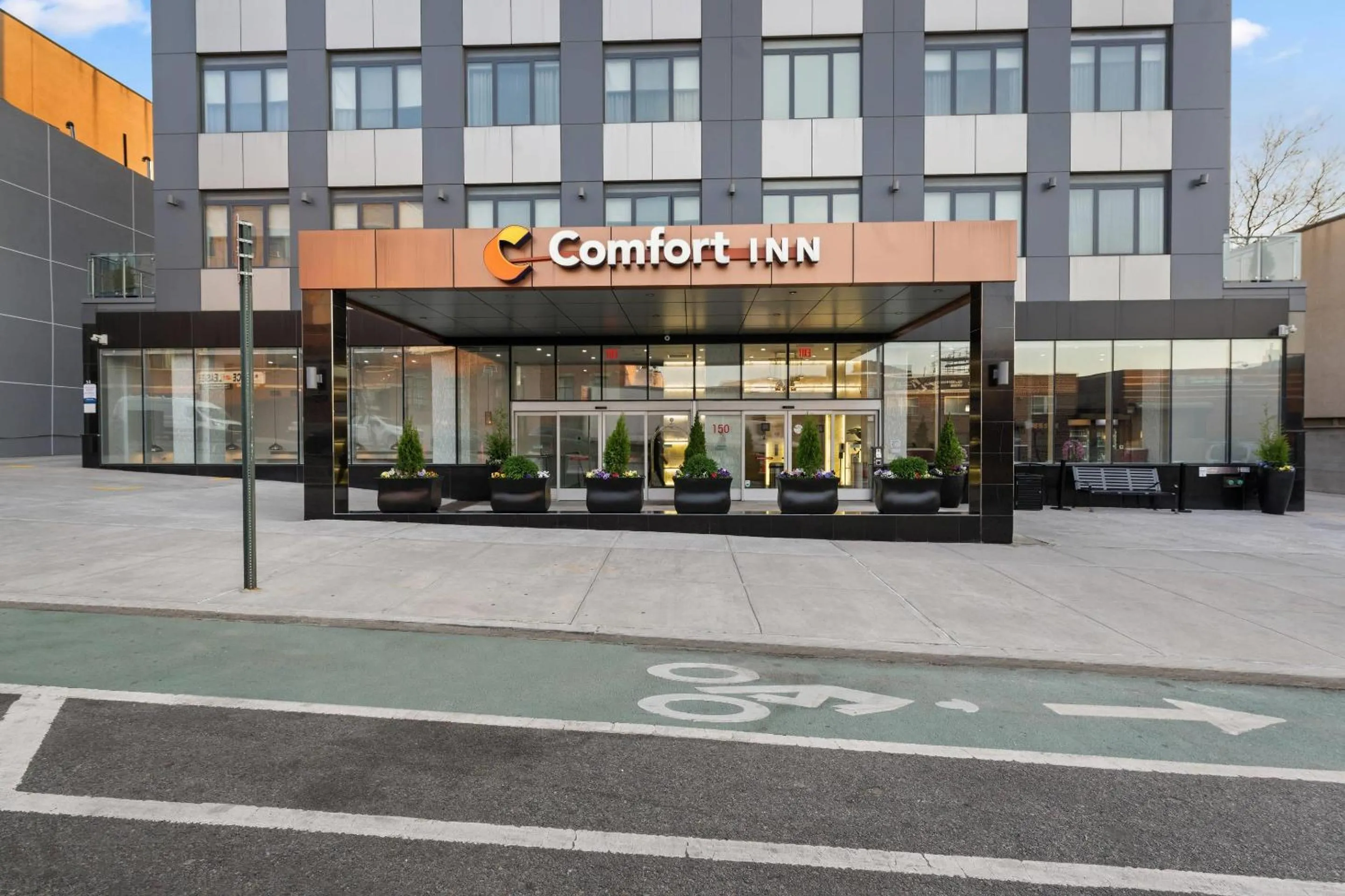 Property building in Comfort Inn Prospect Park-Brooklyn