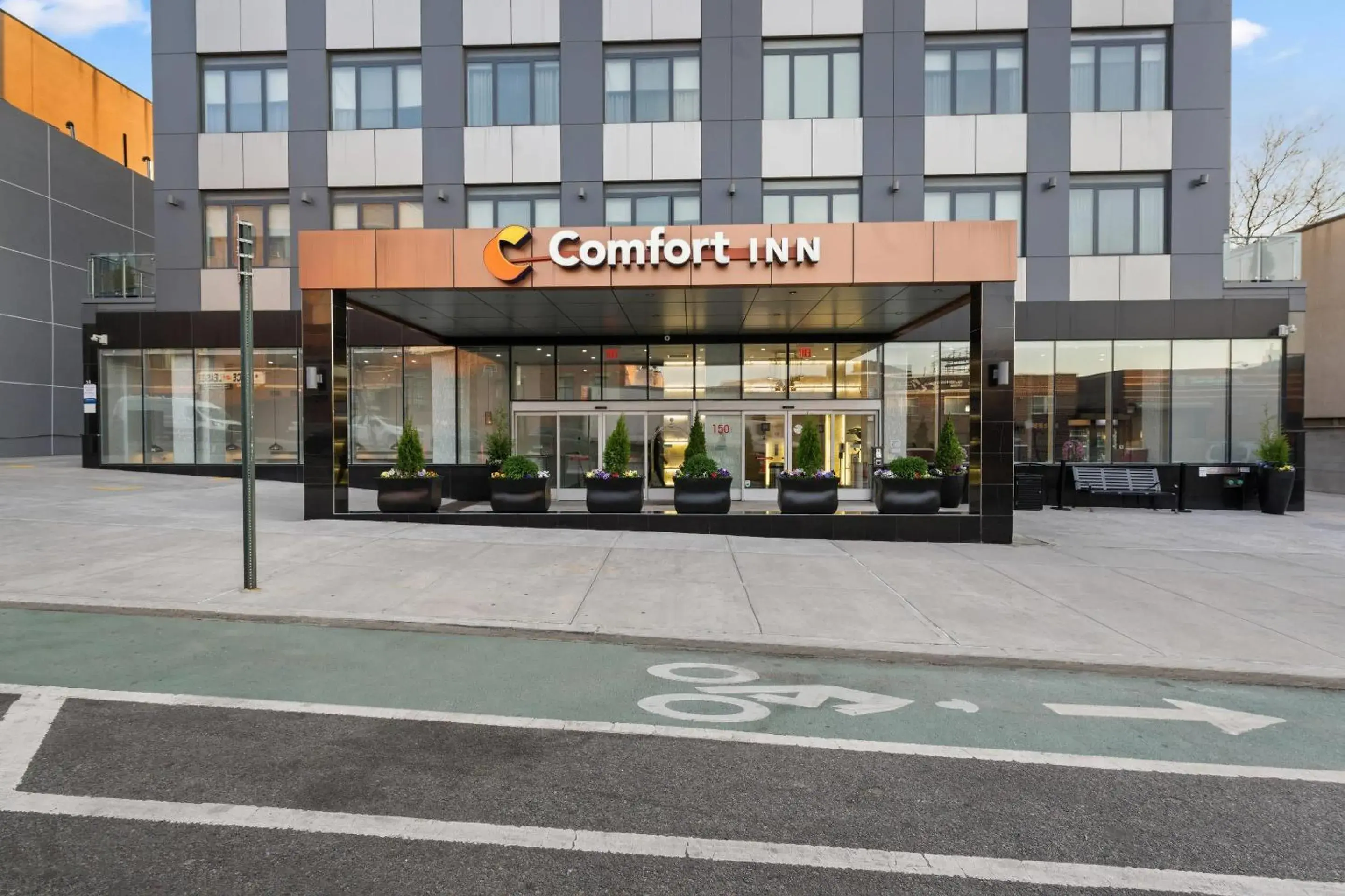 Property building in Comfort Inn Prospect Park-Brooklyn Property building in Comfort Inn Prospect Park-Brooklyn