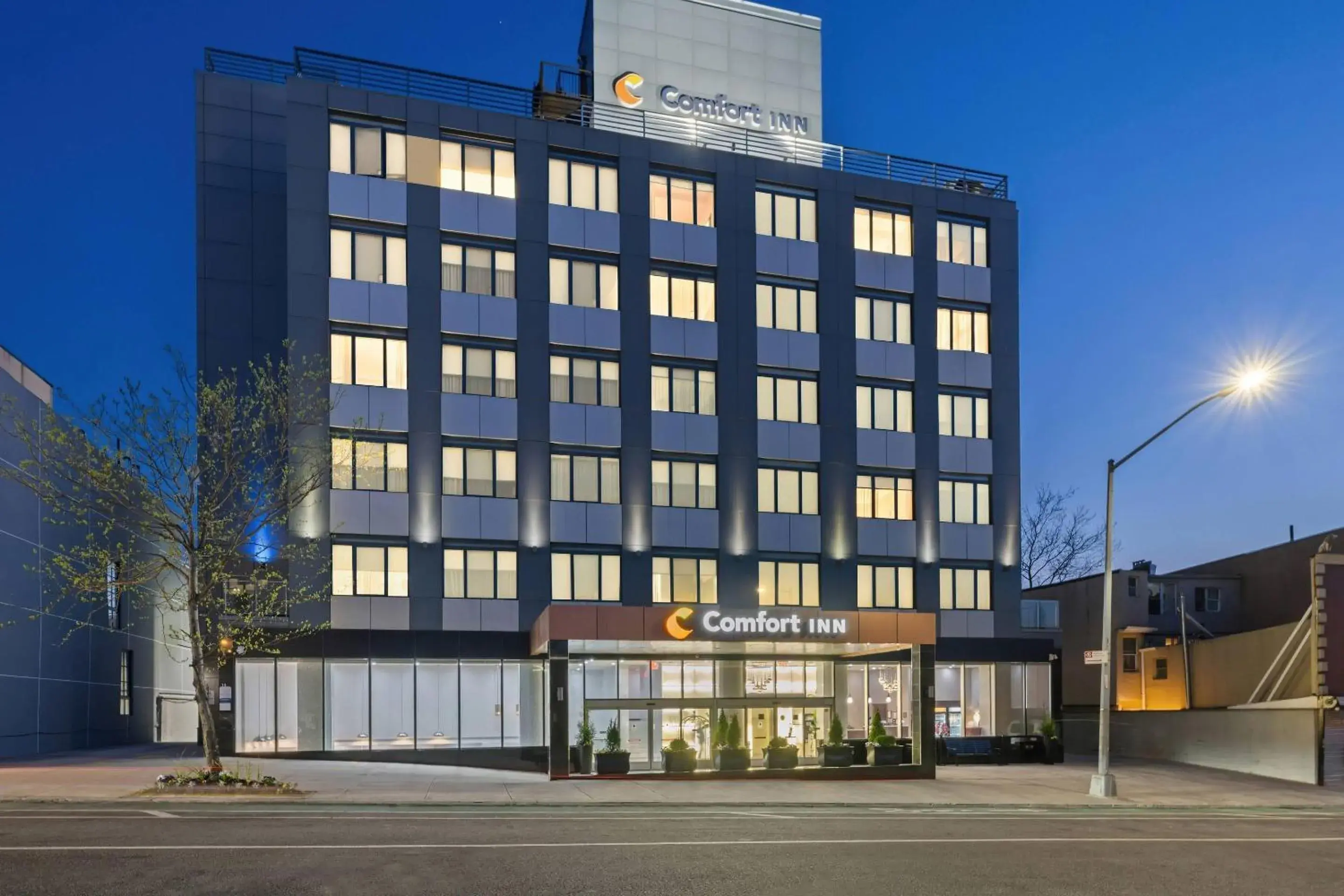 Property building in Comfort Inn Prospect Park-Brooklyn Property building in Comfort Inn Prospect Park-Brooklyn
