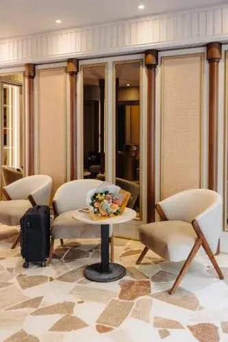 Hotel Ambassador, completely renovated Hotel Ambassador, completely renovated