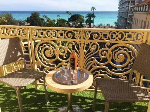 Hotel Ambassador, completely renovated Hotel Ambassador, completely renovated