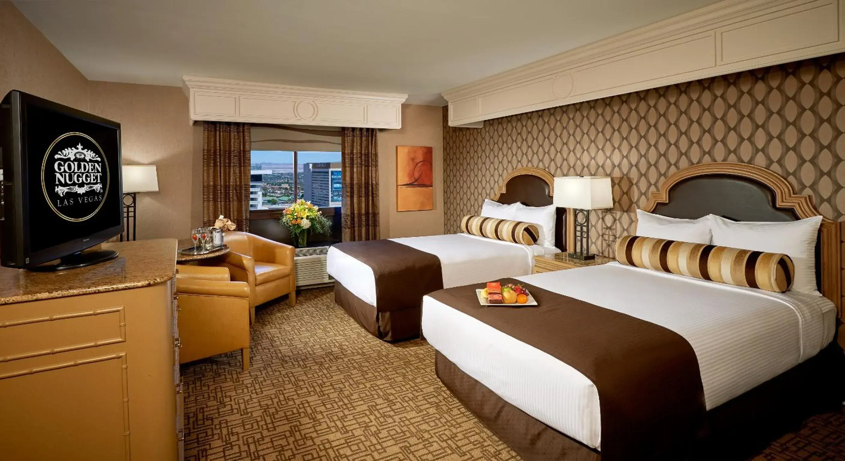 Bedroom, Bed in Golden Nugget Hotel & Casino Las Vegas Bedroom, Bed in Golden Nugget Hotel & Casino Las Vegas