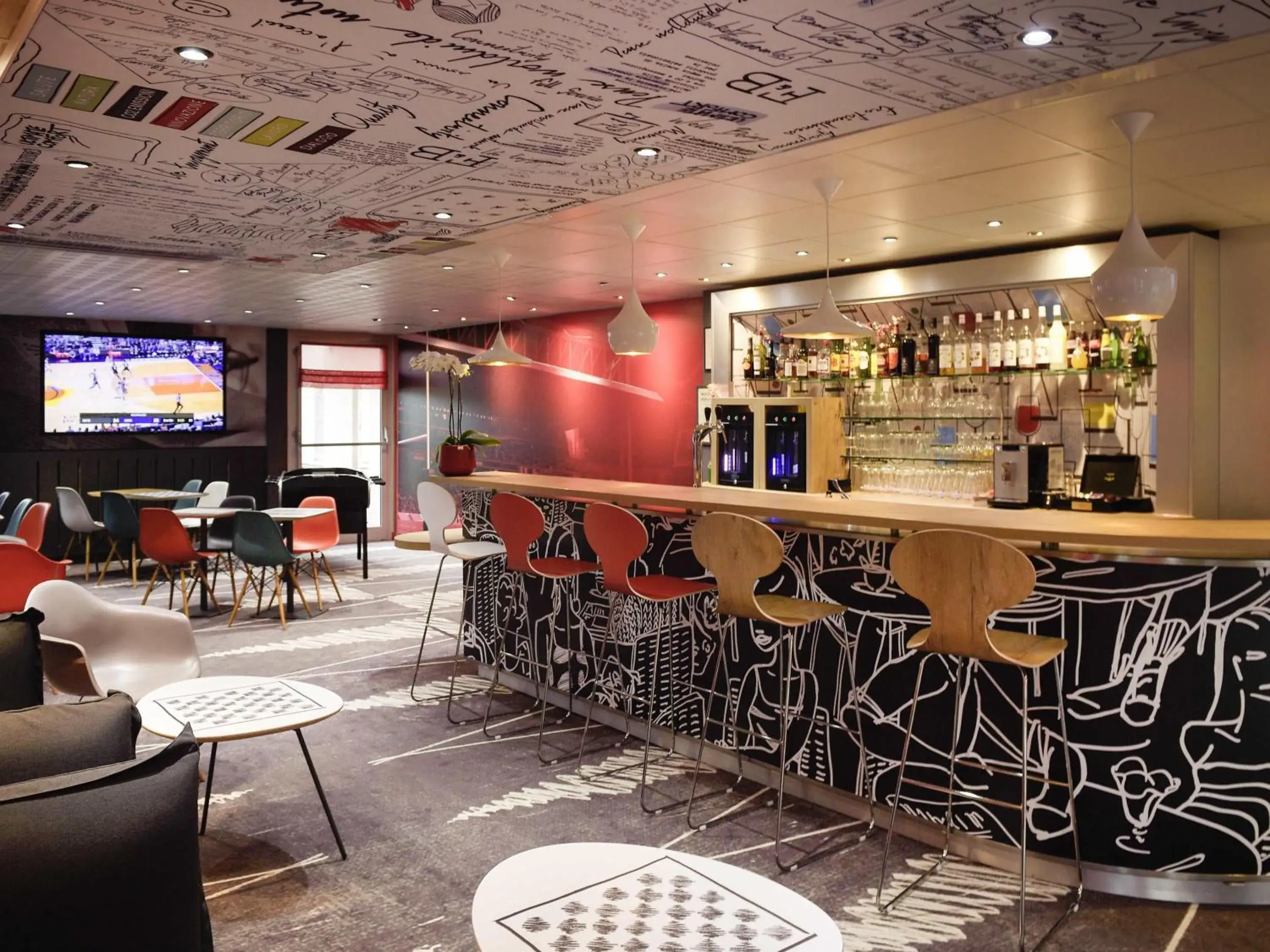 Lounge or bar in ibis Lyon Gerland Merieux Lounge or bar in ibis Lyon Gerland Merieux